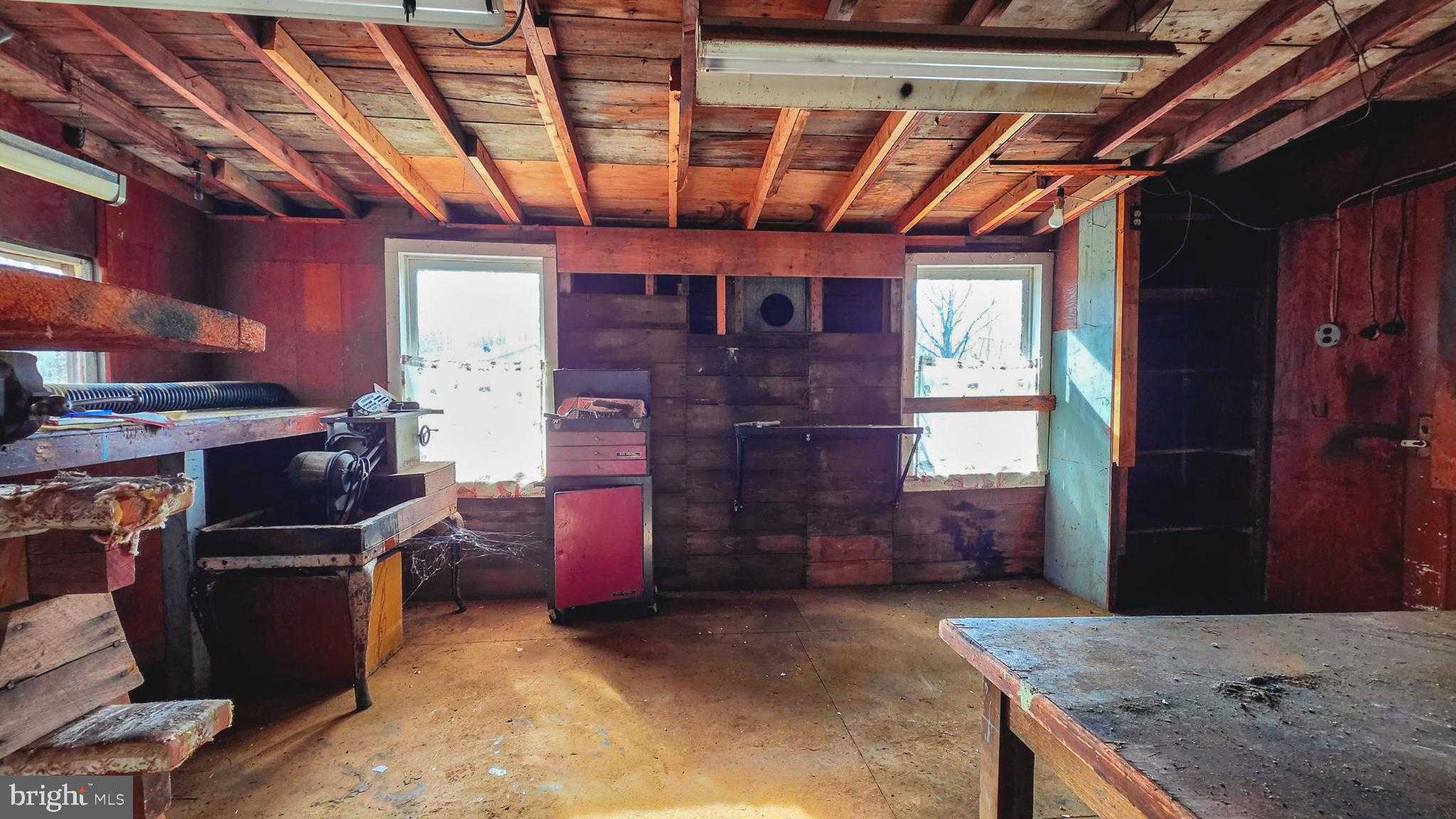 1895 Quarry Rd photo 18