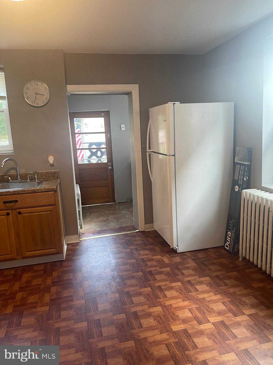 528 East Ave photo 24