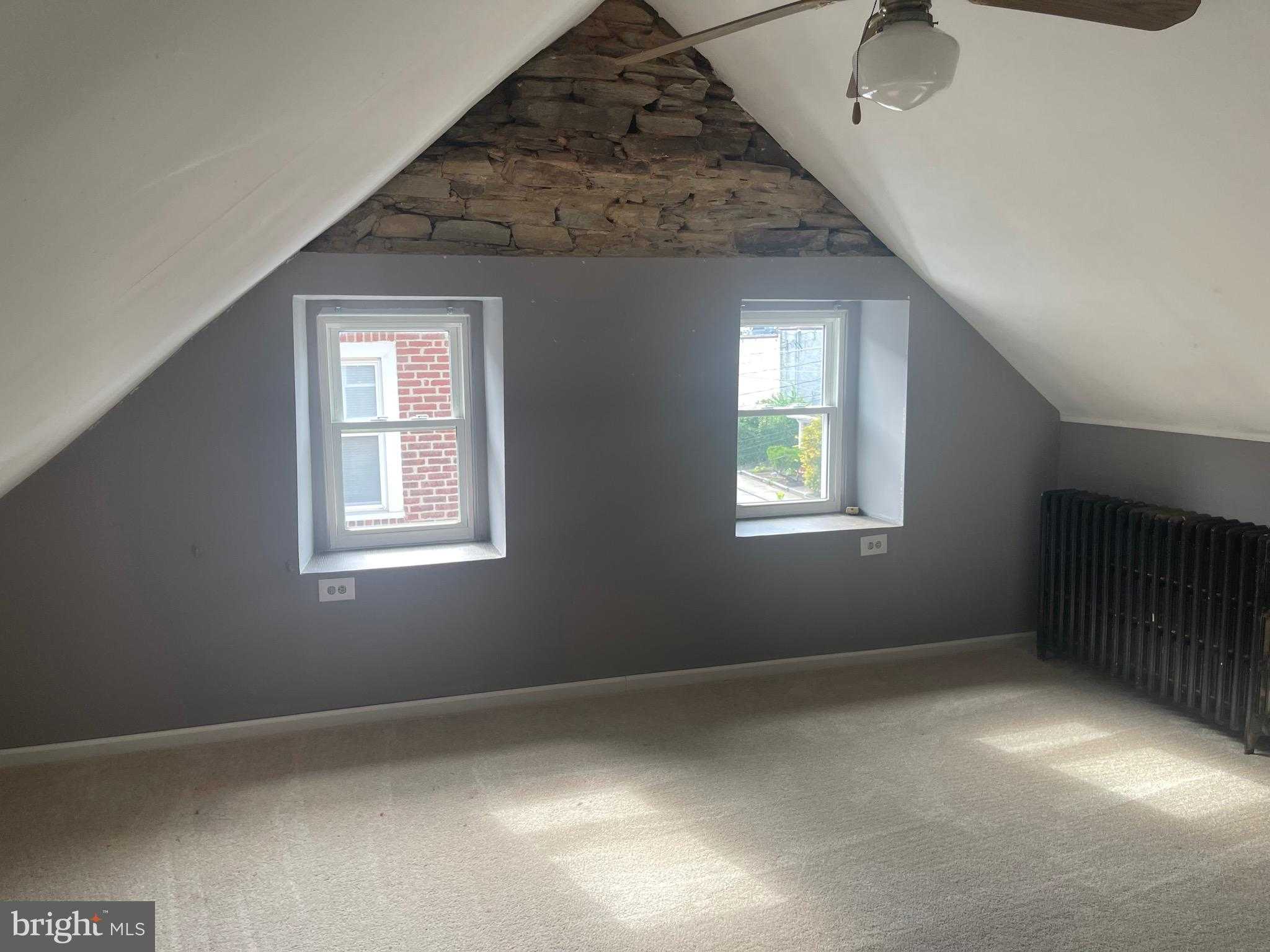 528 East Ave photo 41