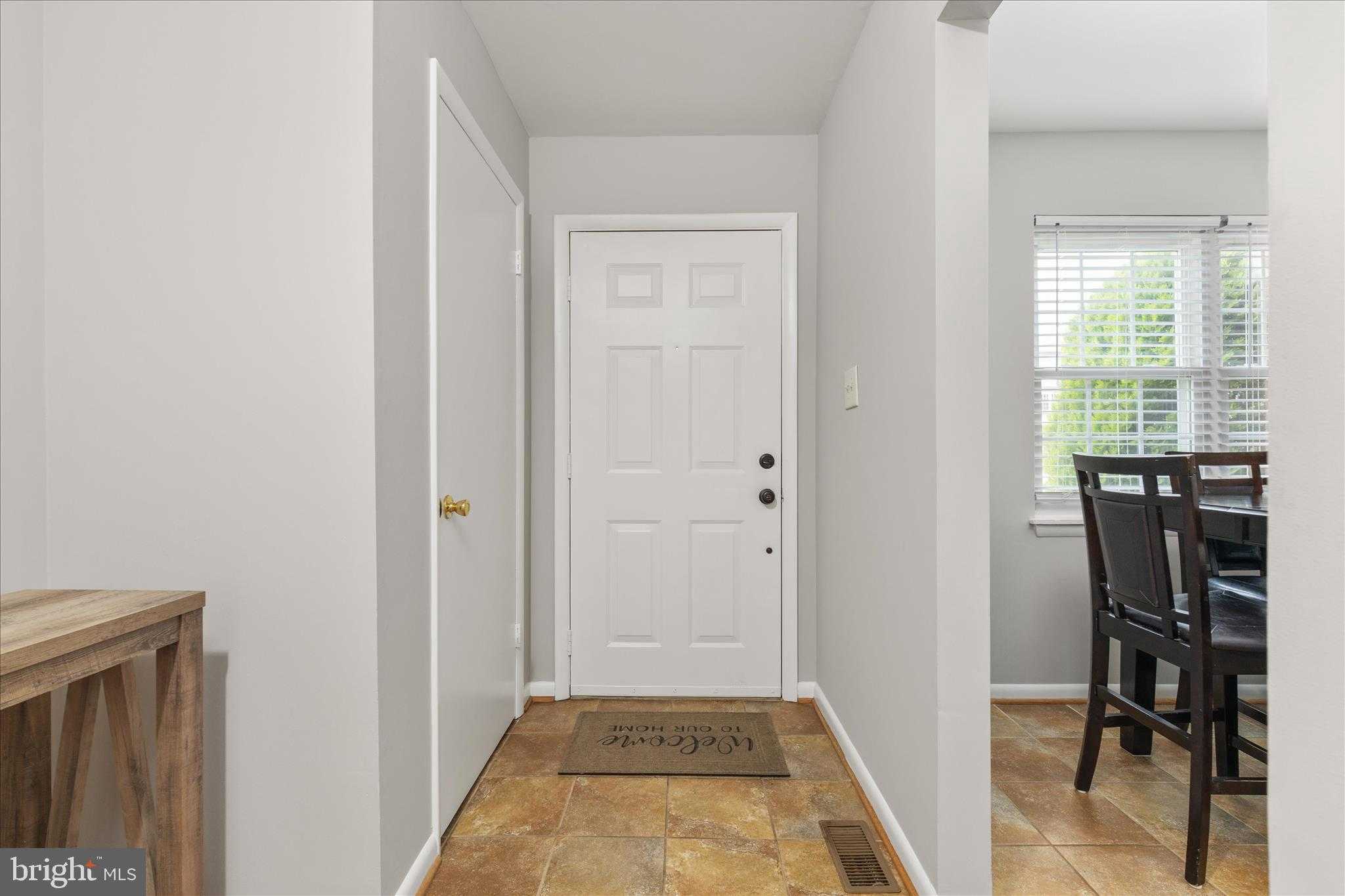 3429 Castle Hill Dr photo 3