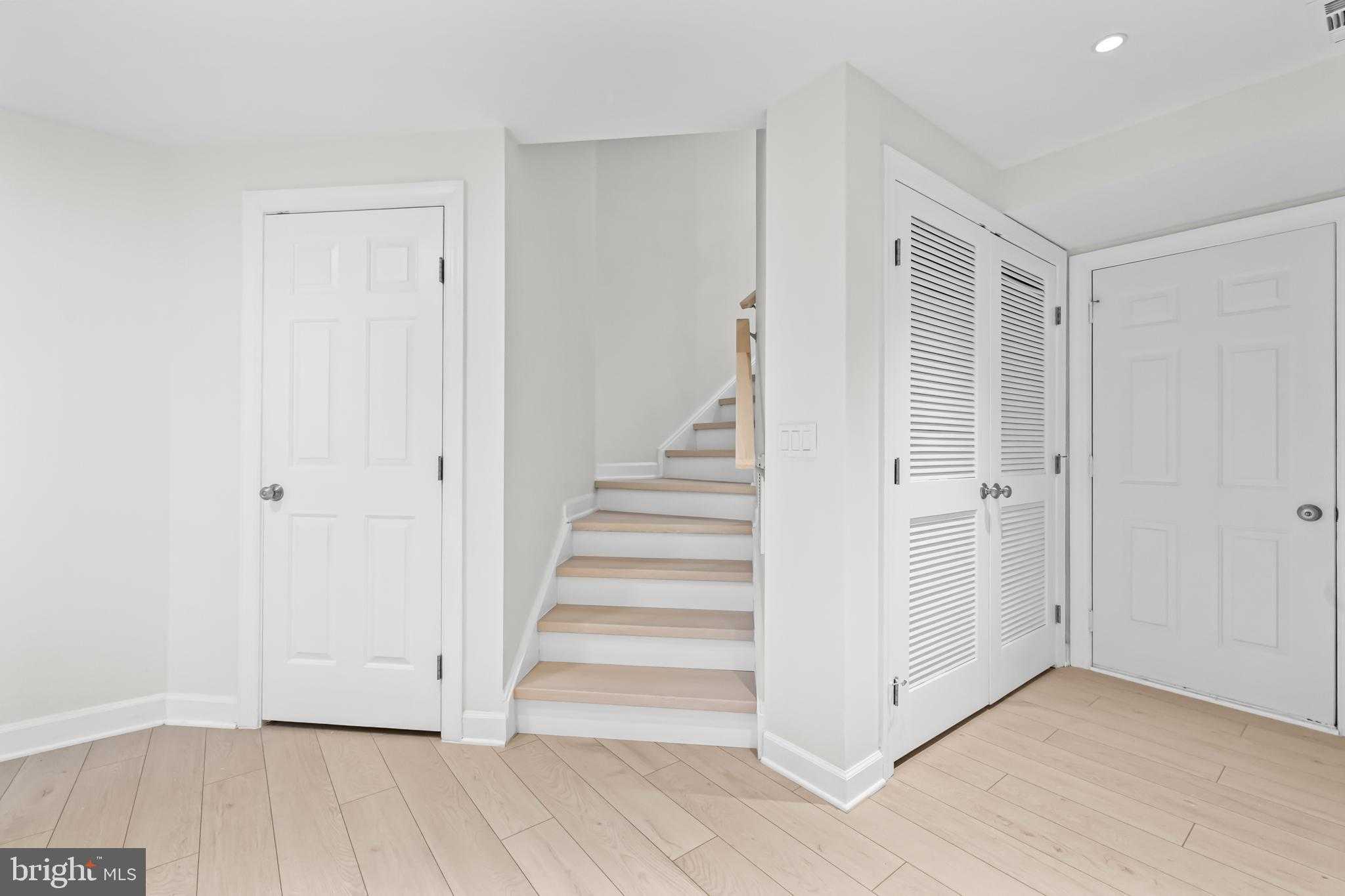 12414 Cedar Lakes Dr photo 37