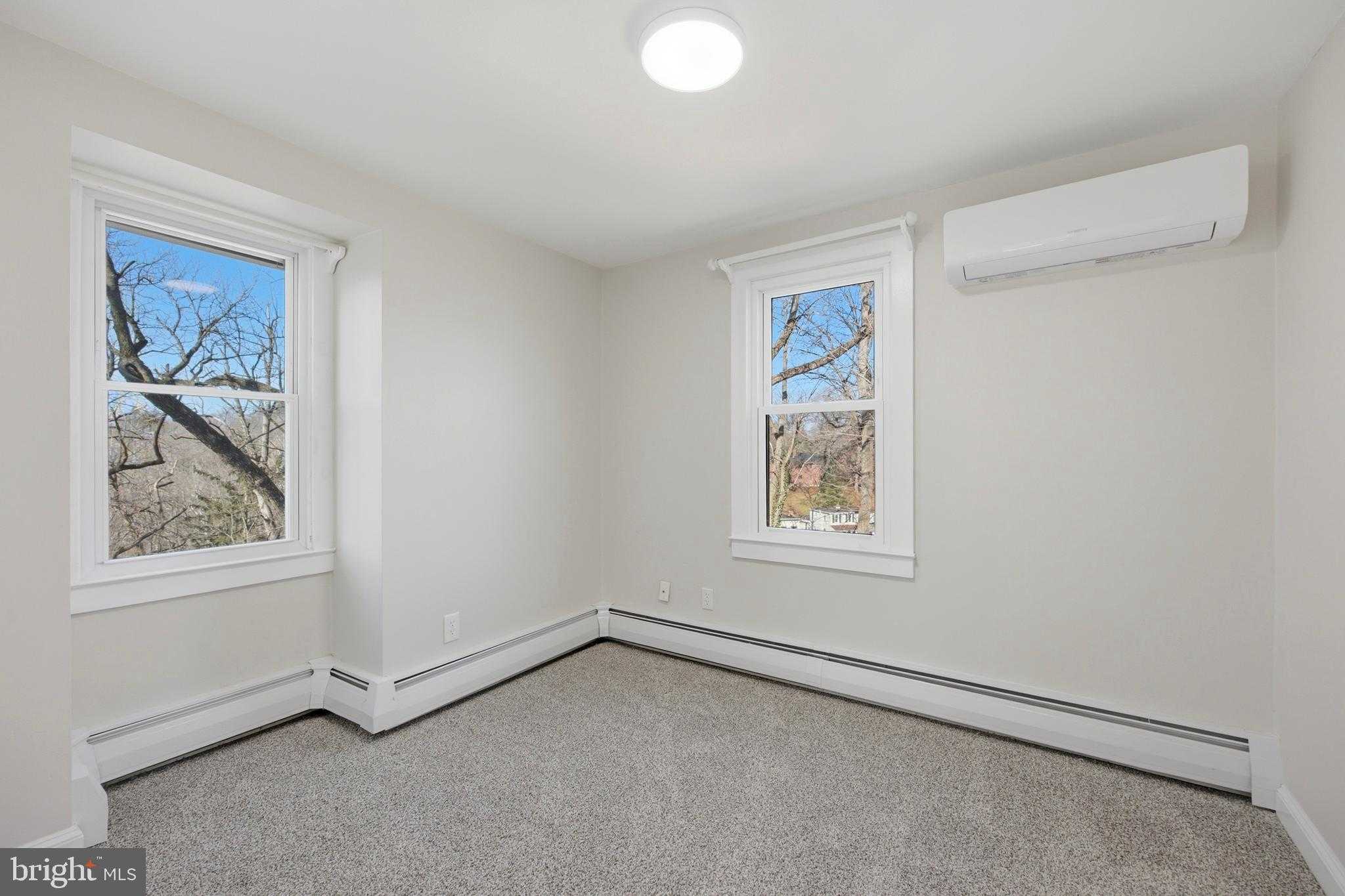 522 Anderson Ave photo 17