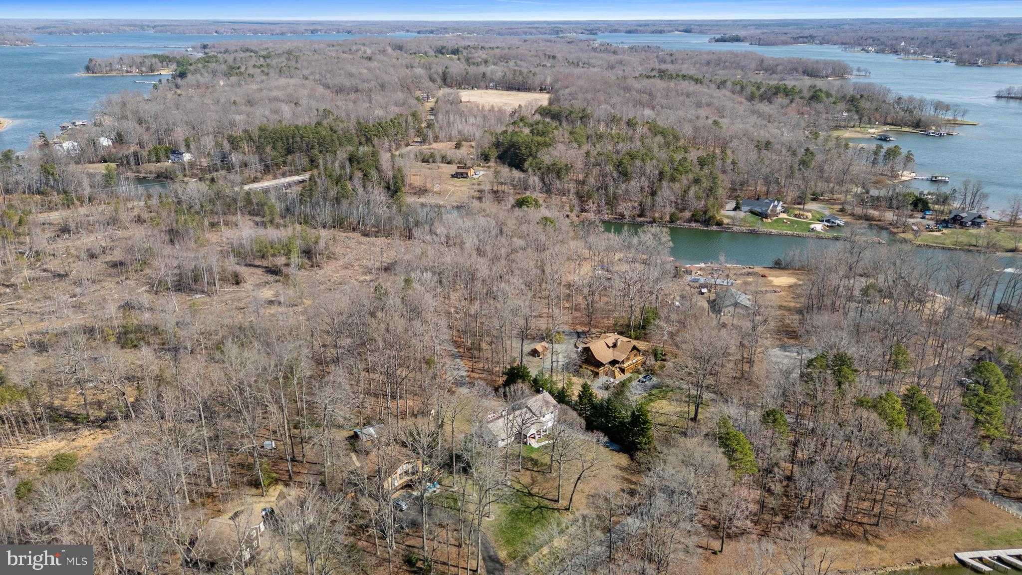 215 Lakewood Landing Dr photo 48