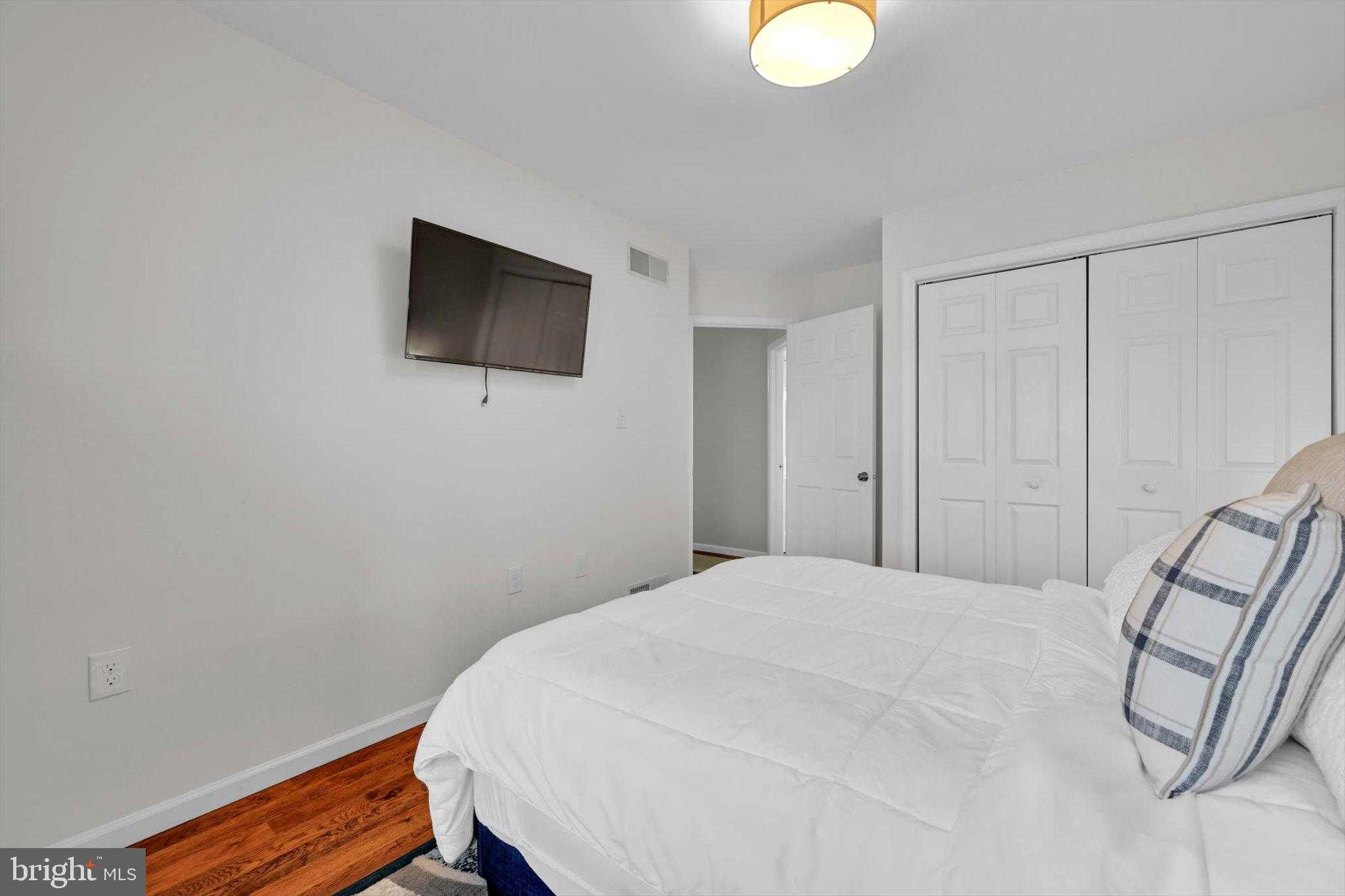 6809 Drake Dr photo 30