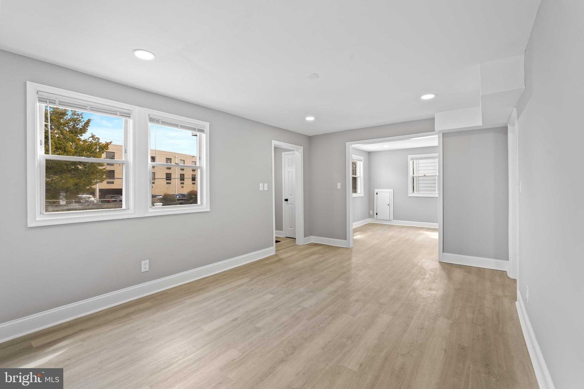 3417 Forestville Pl photo 11