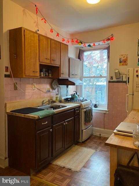 512 S 47th St photo 22