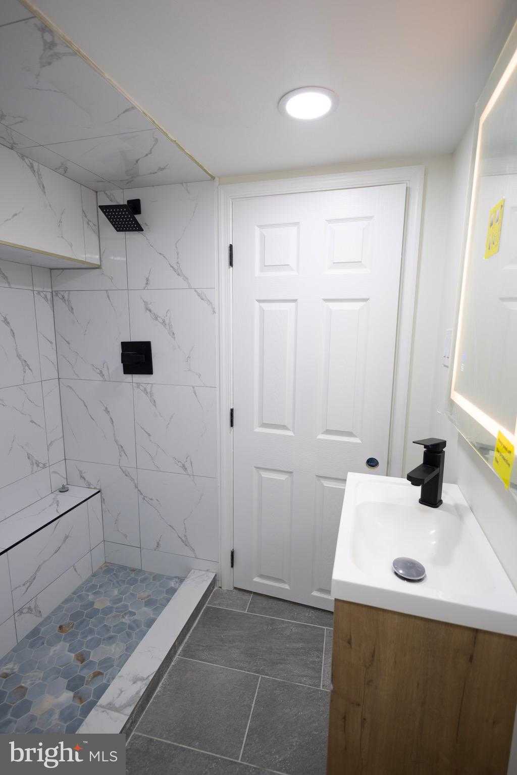 2927 N Ringgold St photo 26