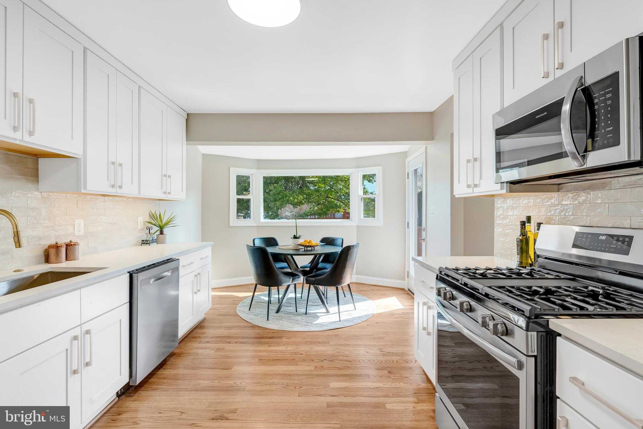 7703 Newmarket Dr photo 10