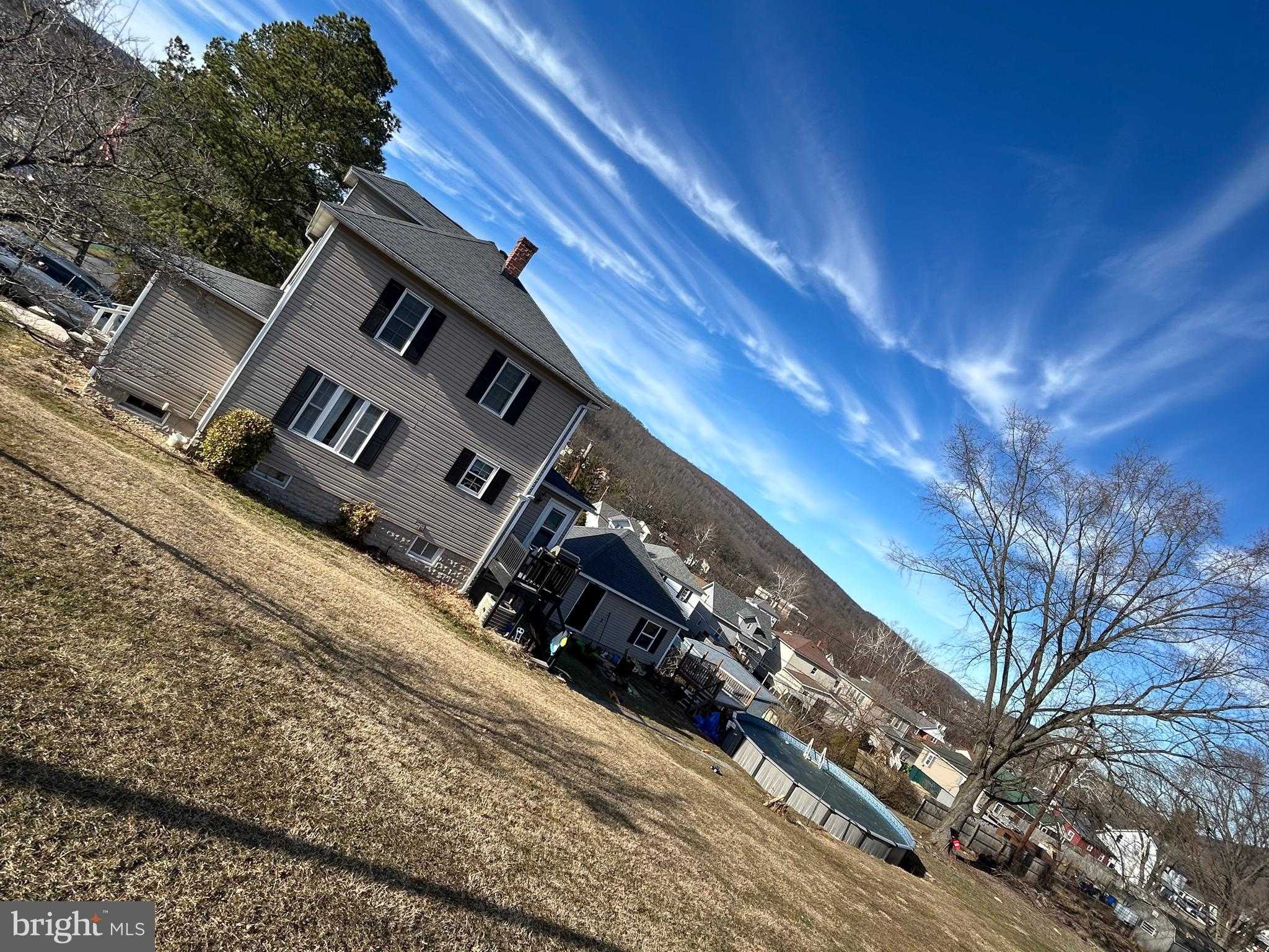 14700 Oakwood St photo 5