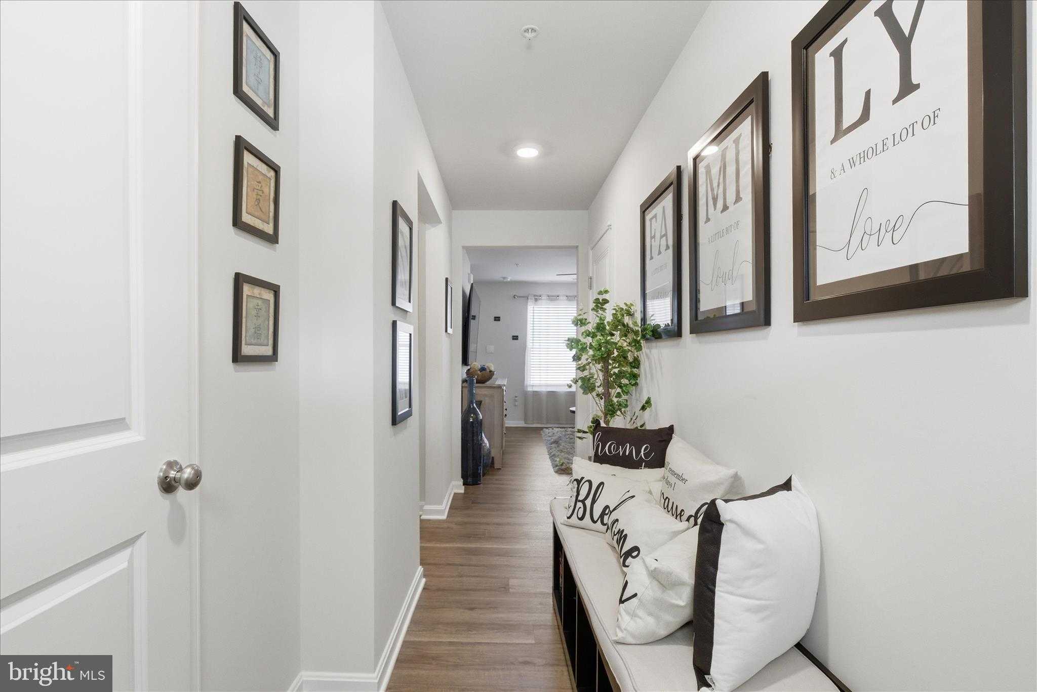 462 Mossy Grove Ln photo 9