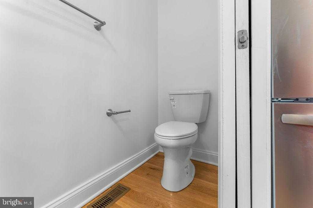 105 S Fulton Ave photo 13