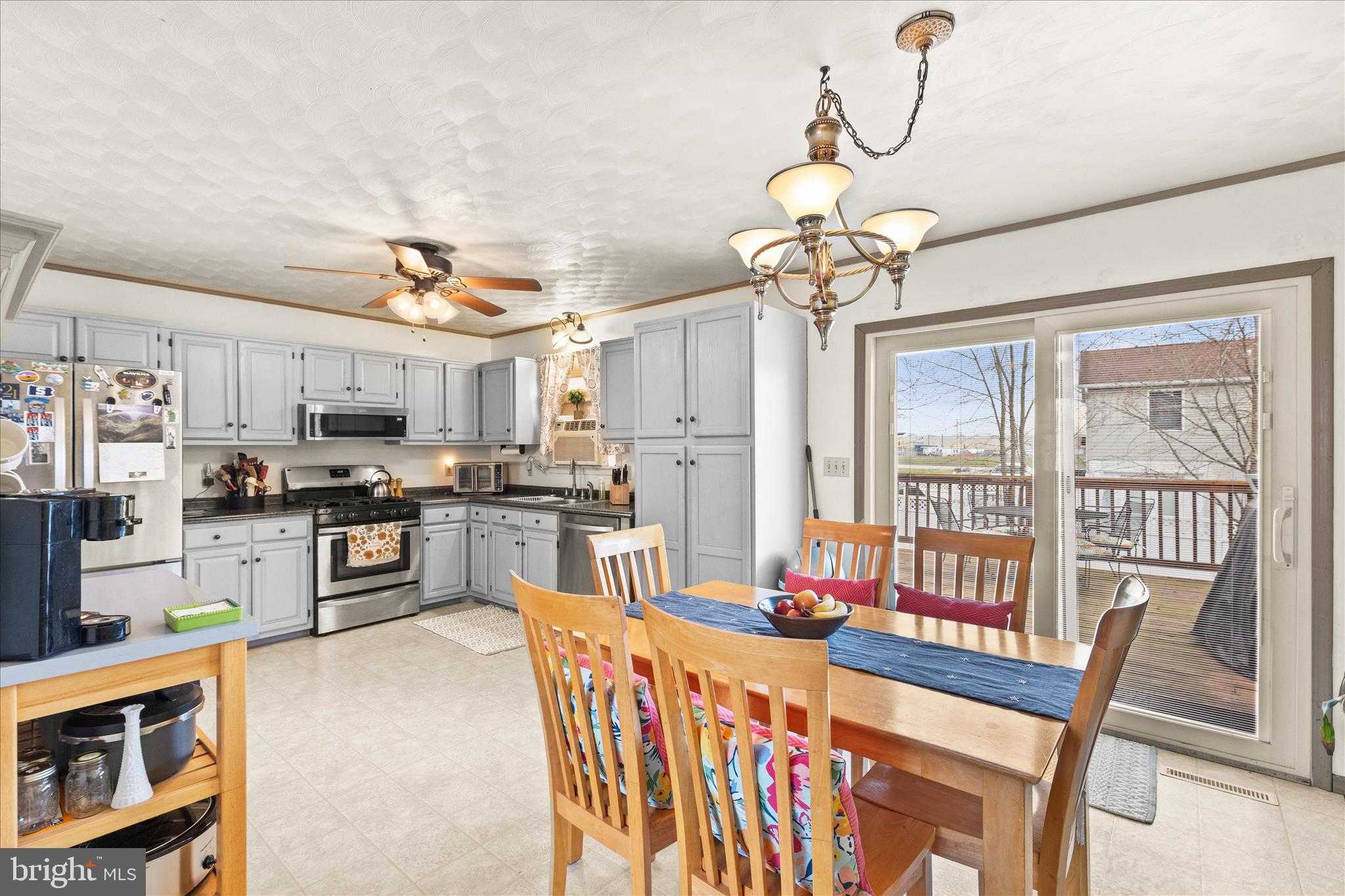 22 Dogwood Ln photo 9