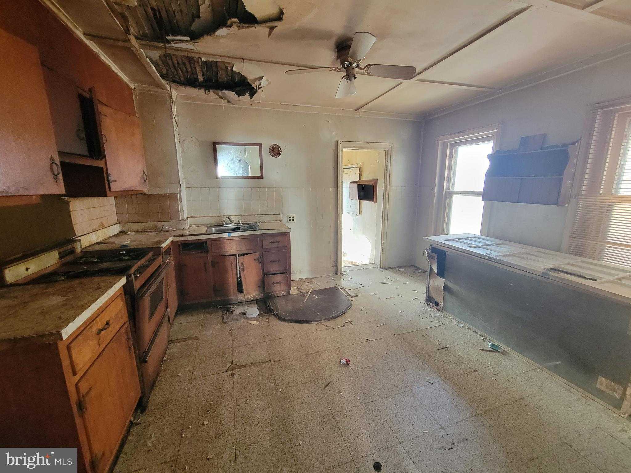 2611 W 6th St photo 8