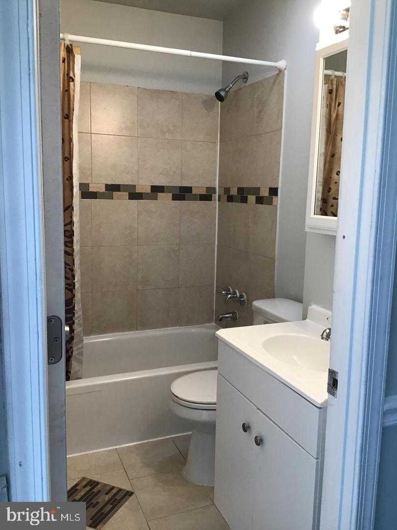 1860 Eloise Ln photo 6