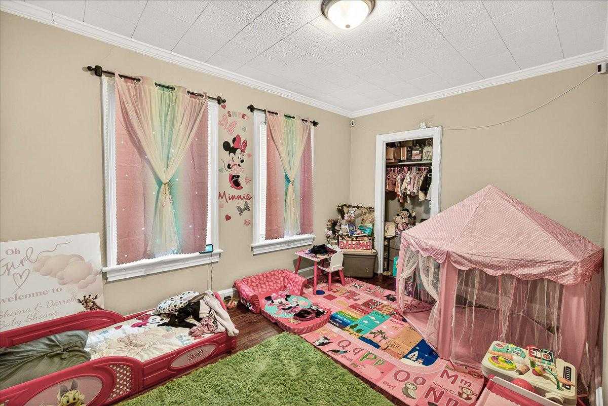 907 W Washington St photo 10