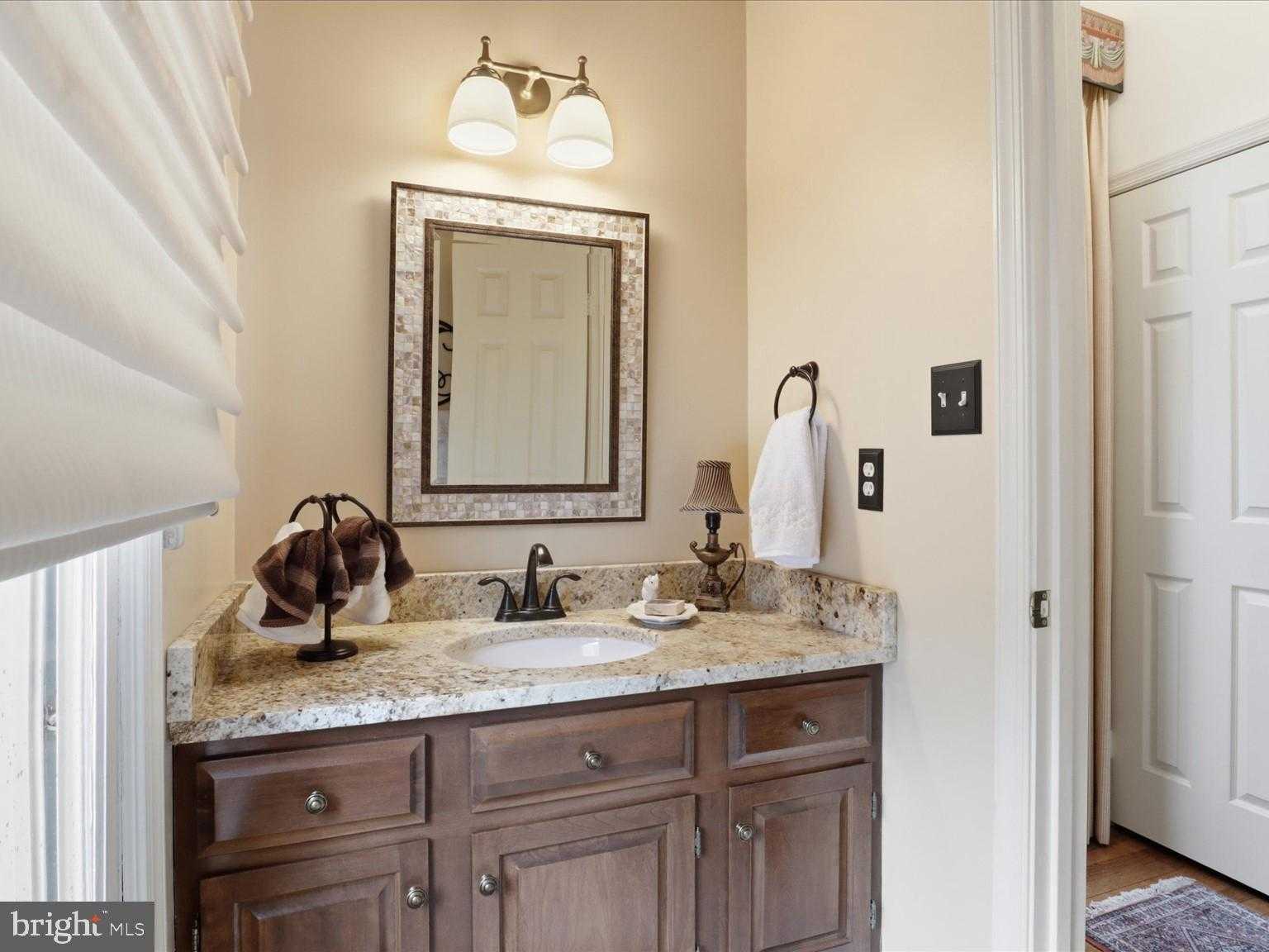 10204 Aspen Willow Dr photo 9