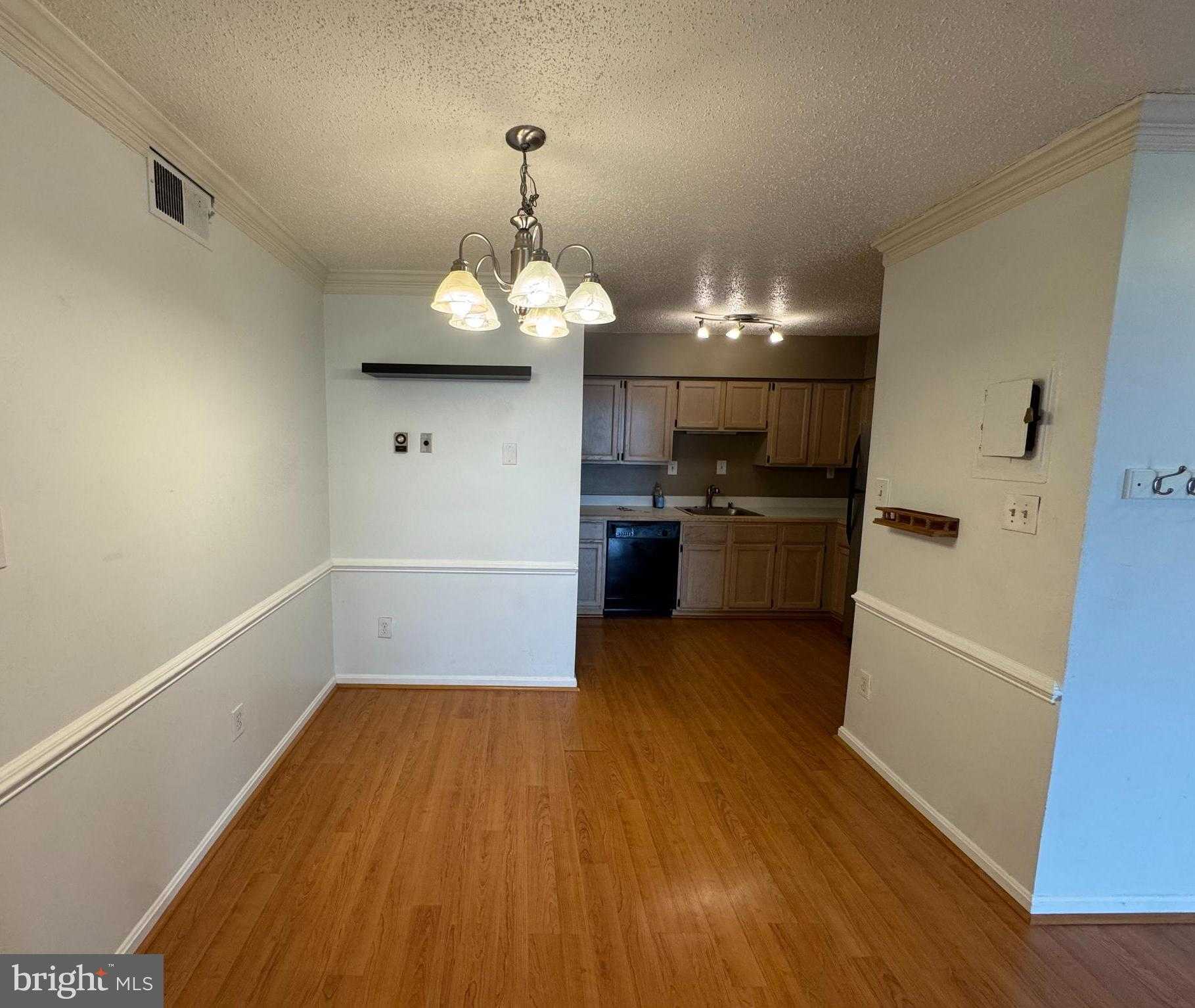 3101 Patrick Henry Dr Apt 132 photo 4