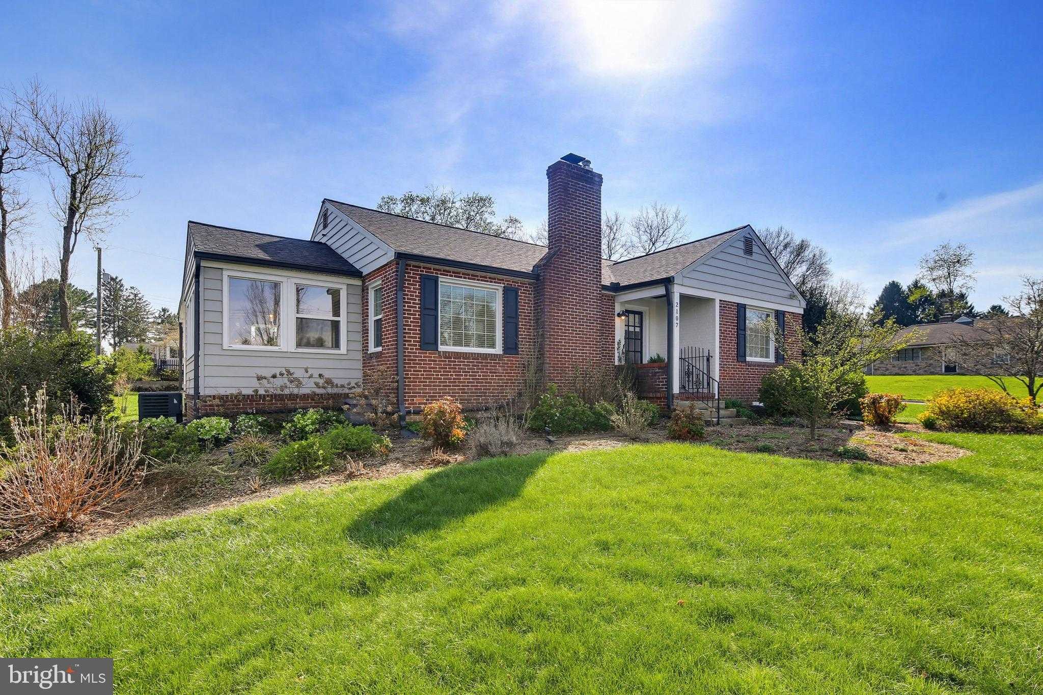 2107 Edmondson Ave photo 2