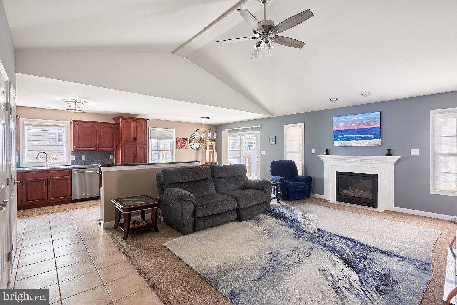 1018 Bowman St photo 30