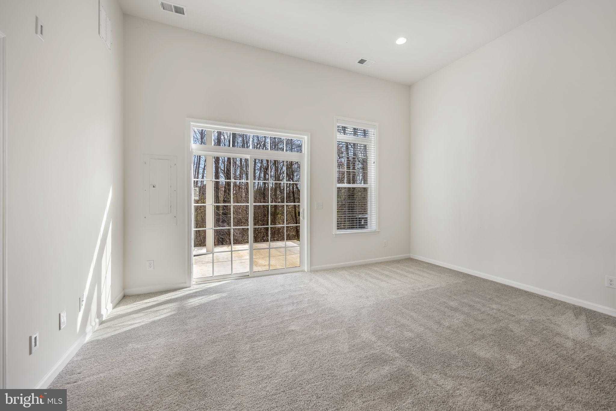 1104 Nolan St photo 32