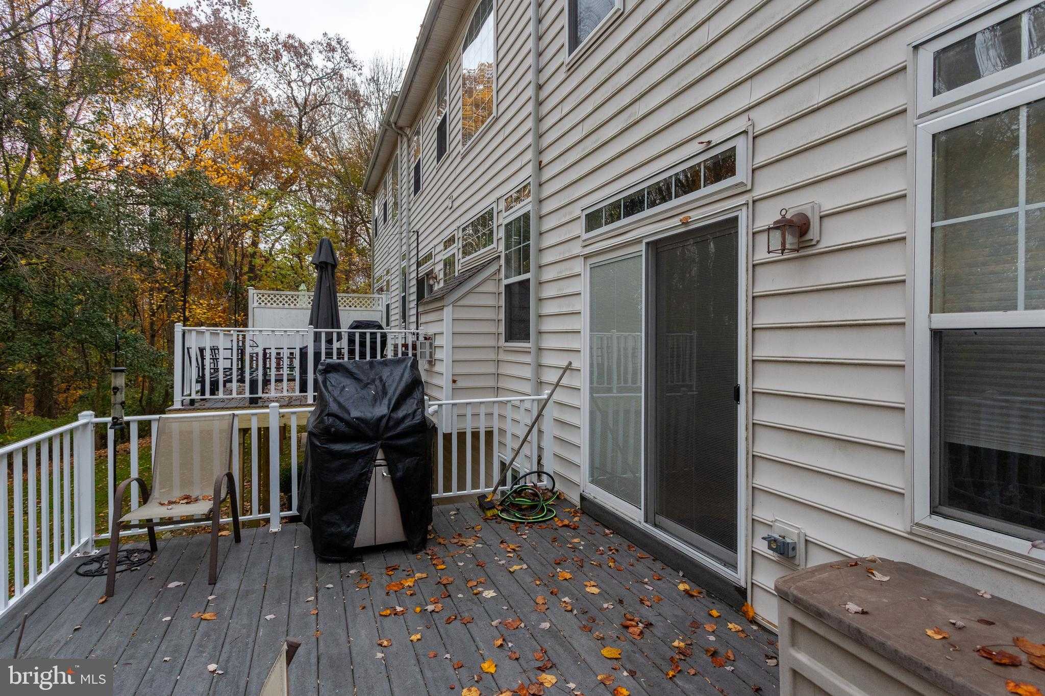 105 Yorktown CT photo 30