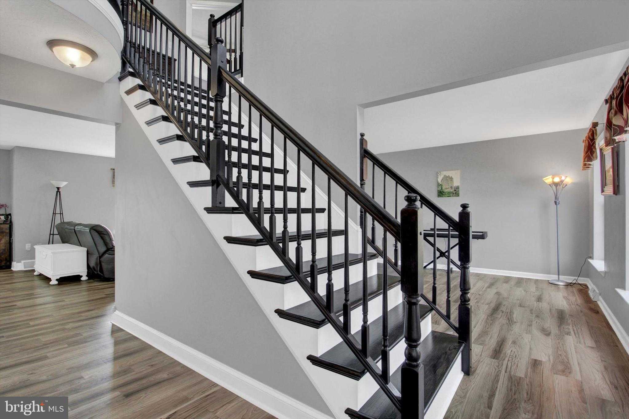 5010 Grandview Rd photo 4