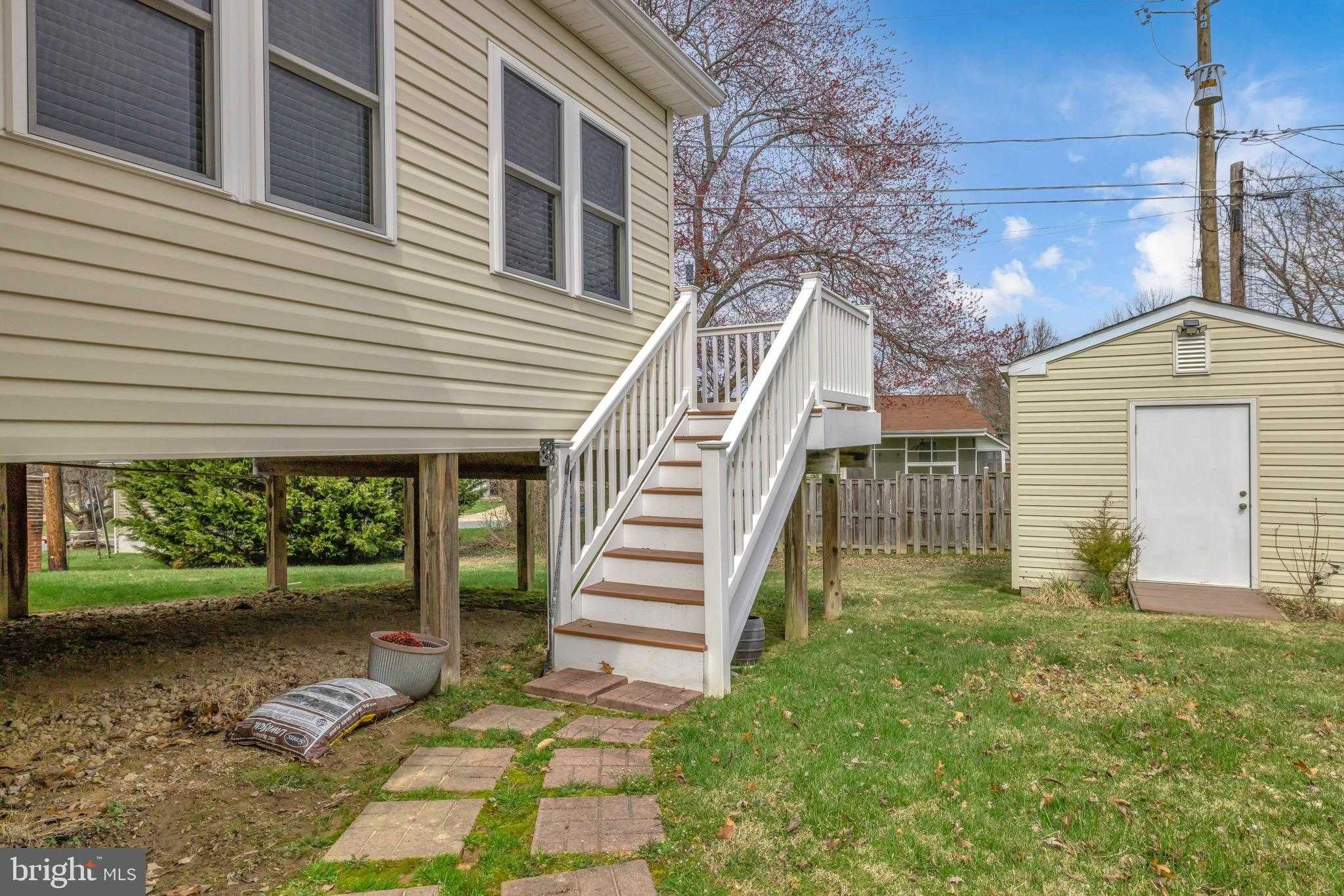 1902 Juniper Rd photo 32