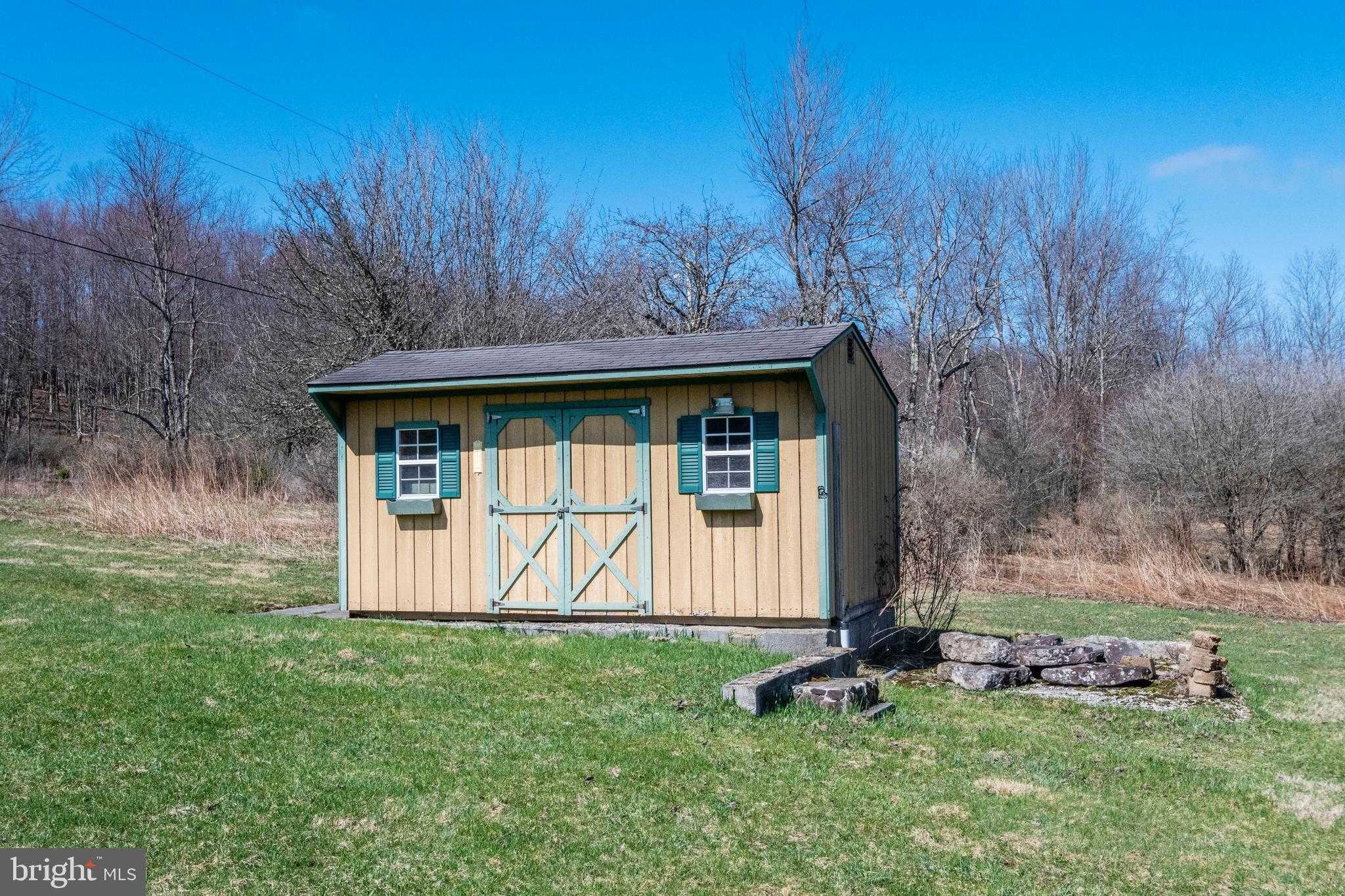 134 Highland Ave photo 40