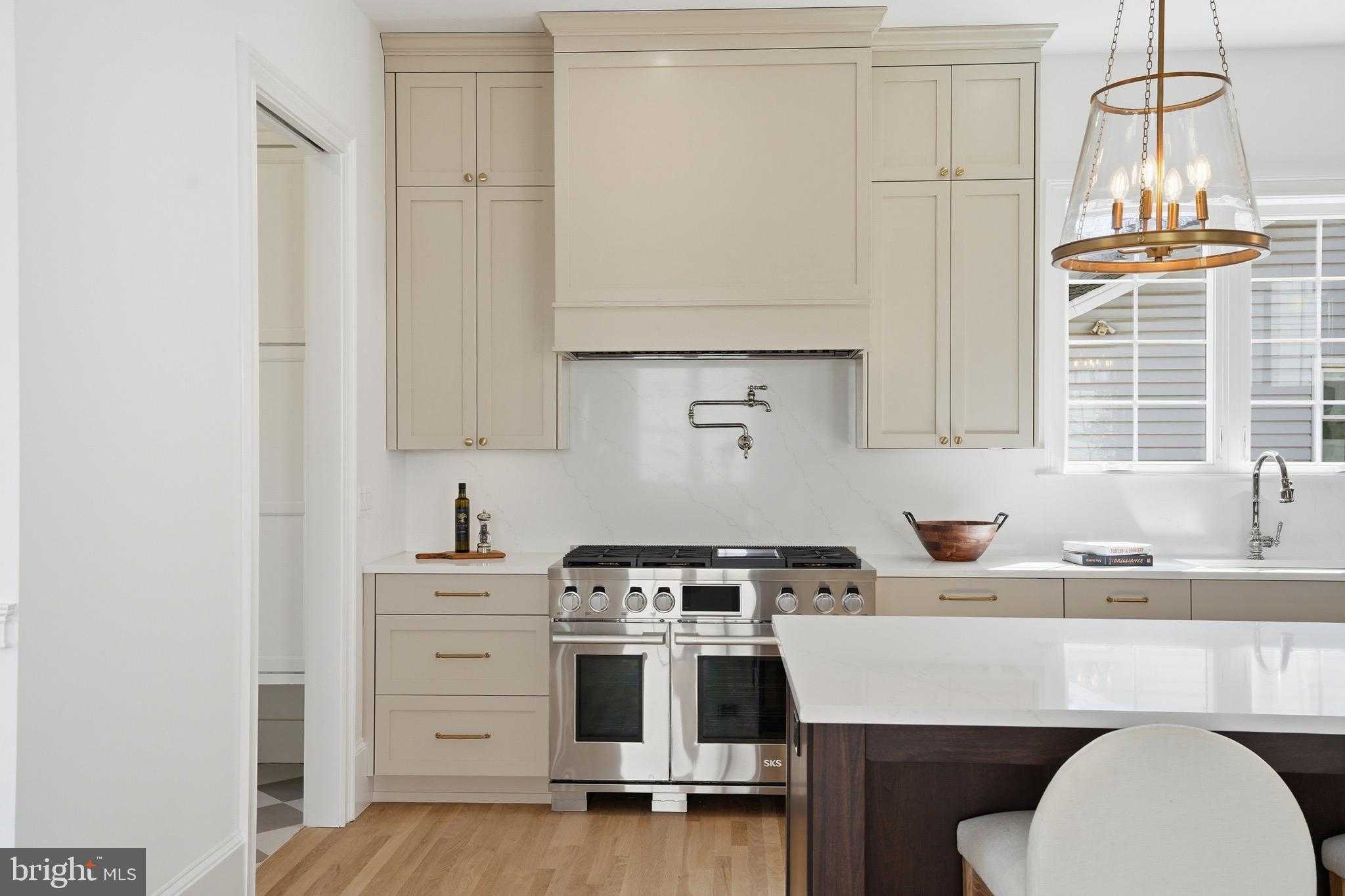 803 N Highland St photo 24