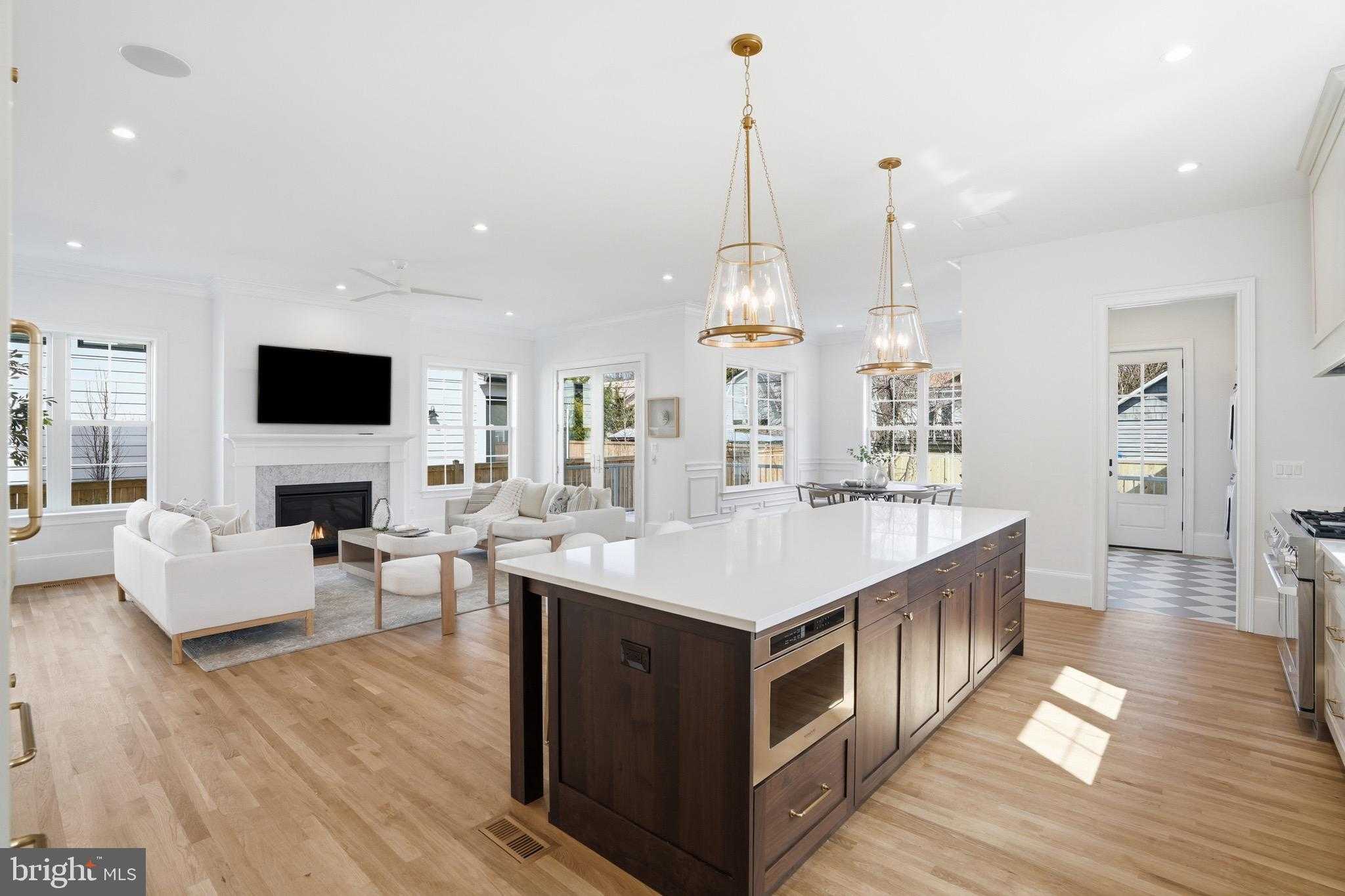 803 N Highland St photo 29