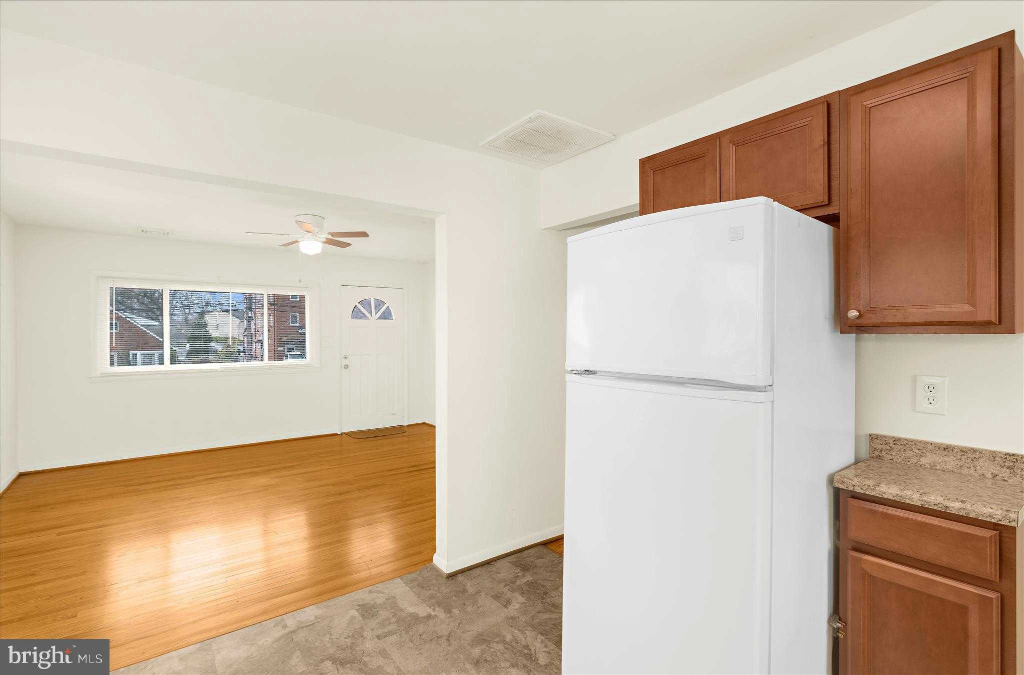 8229 Fort Smallwood Rd photo 9