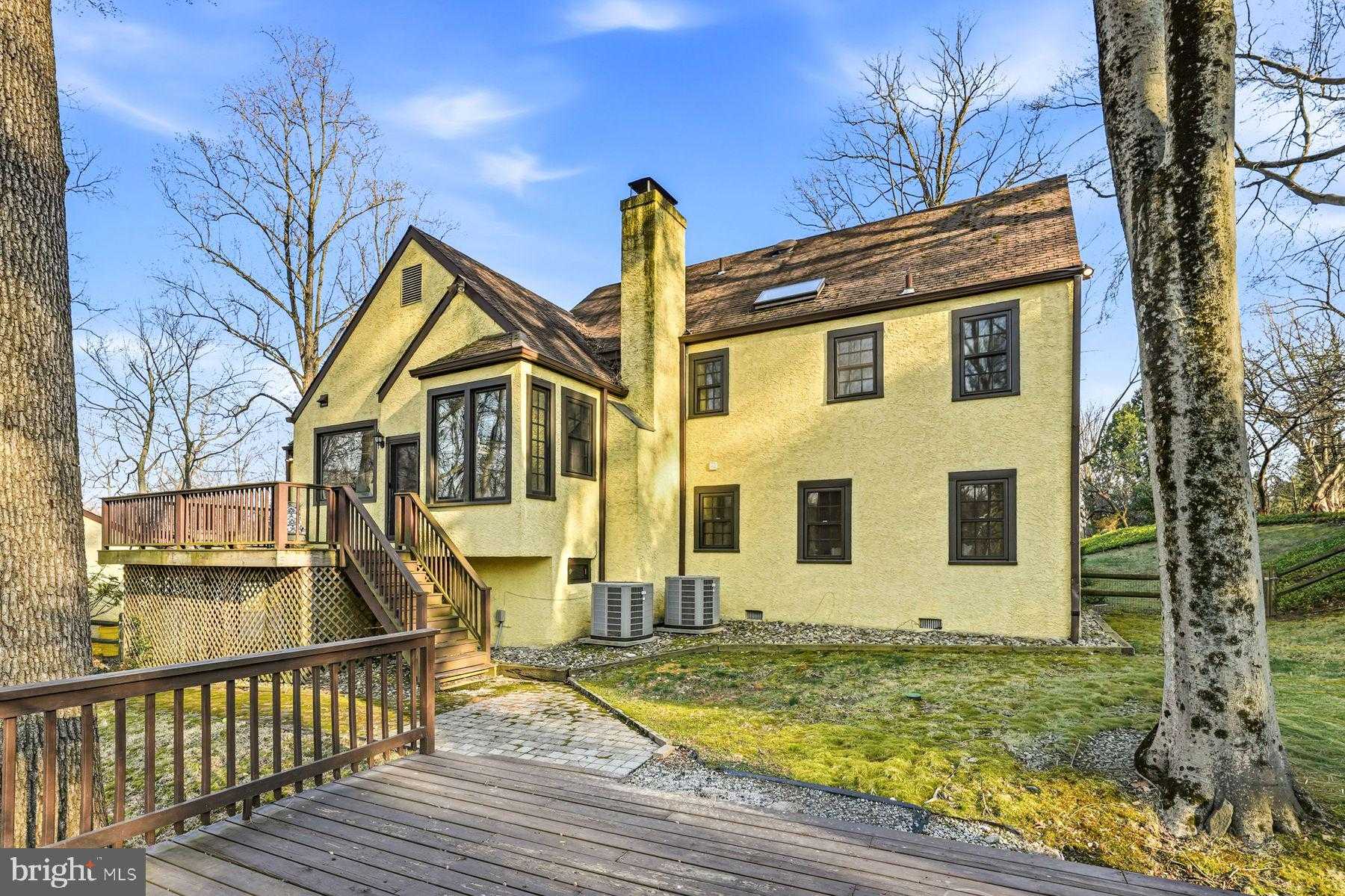 644 Robinson Ln photo 42