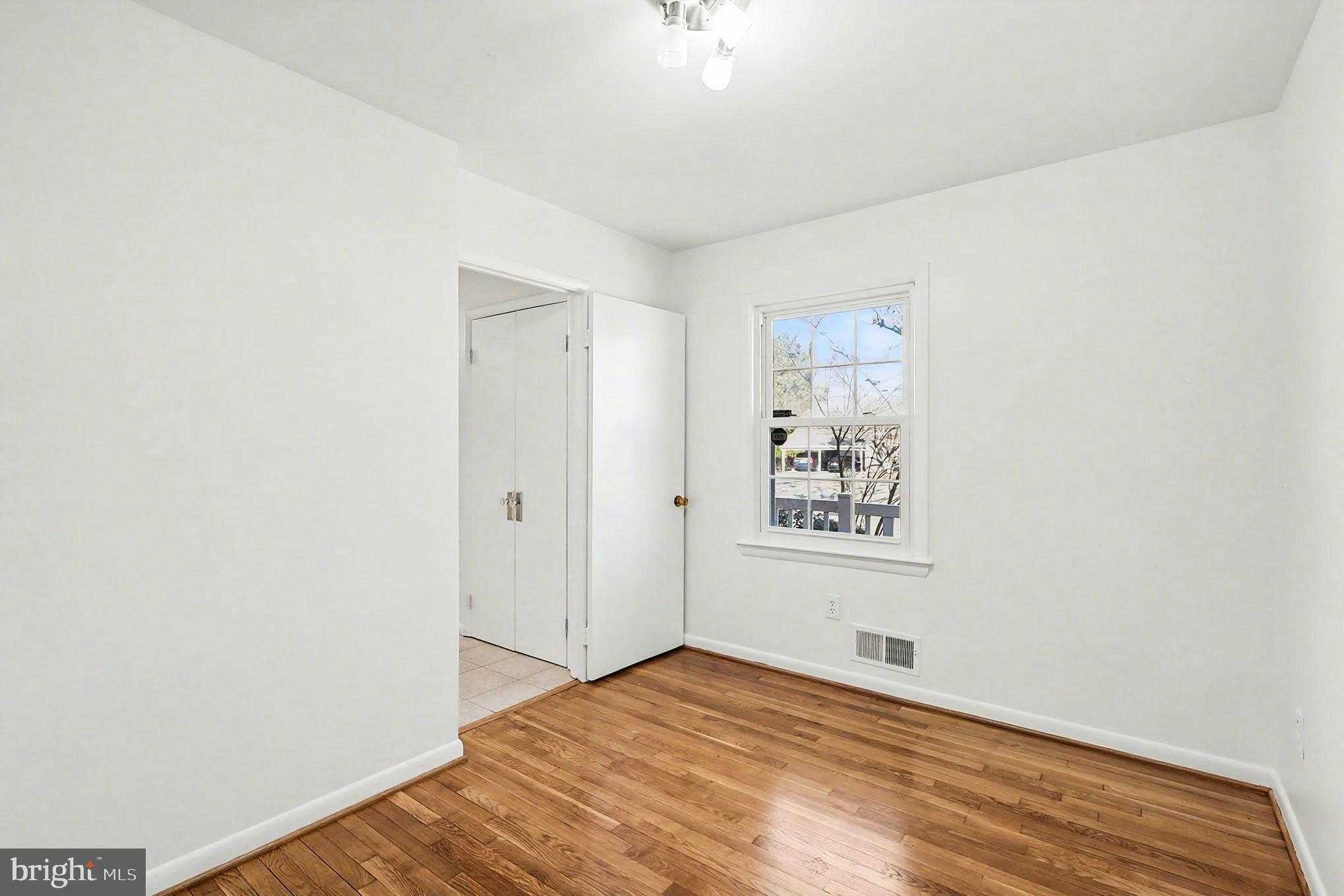 14921 Bauer Dr photo 12