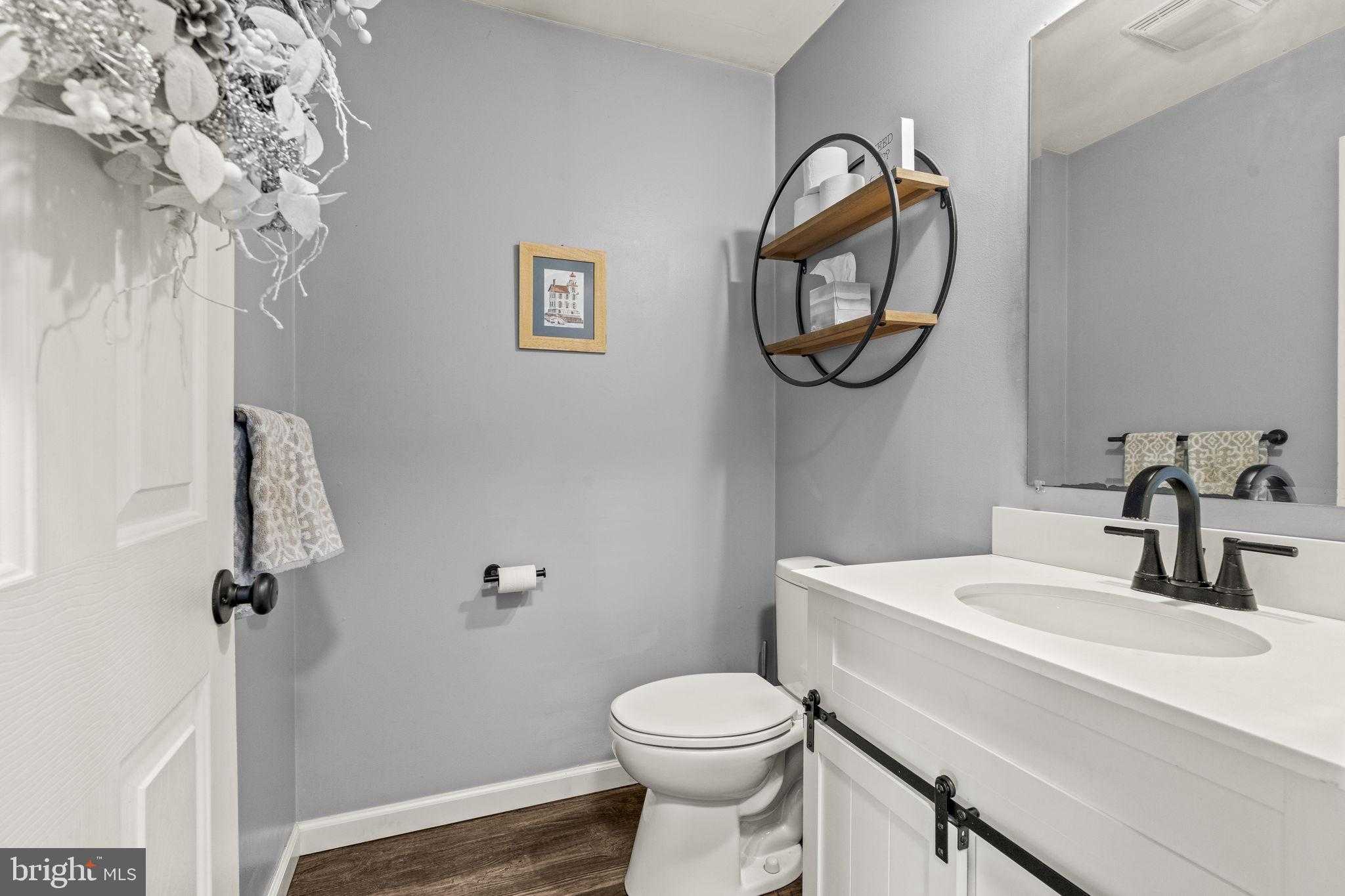 700 Grandview Ave photo 17