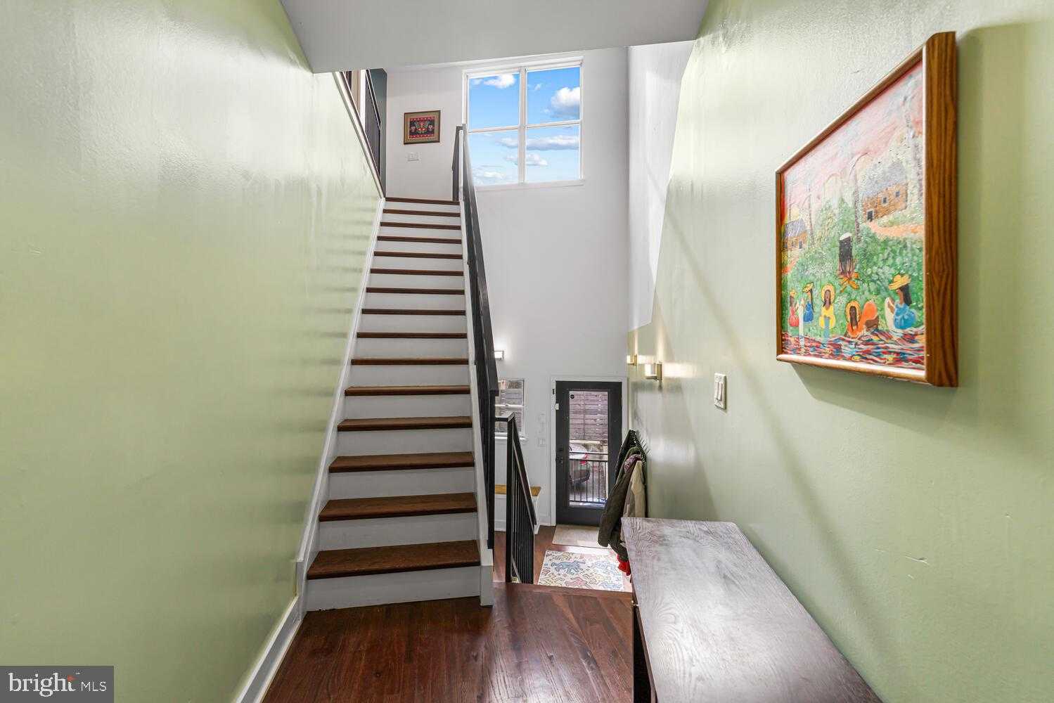 3600 Calumet St photo 9