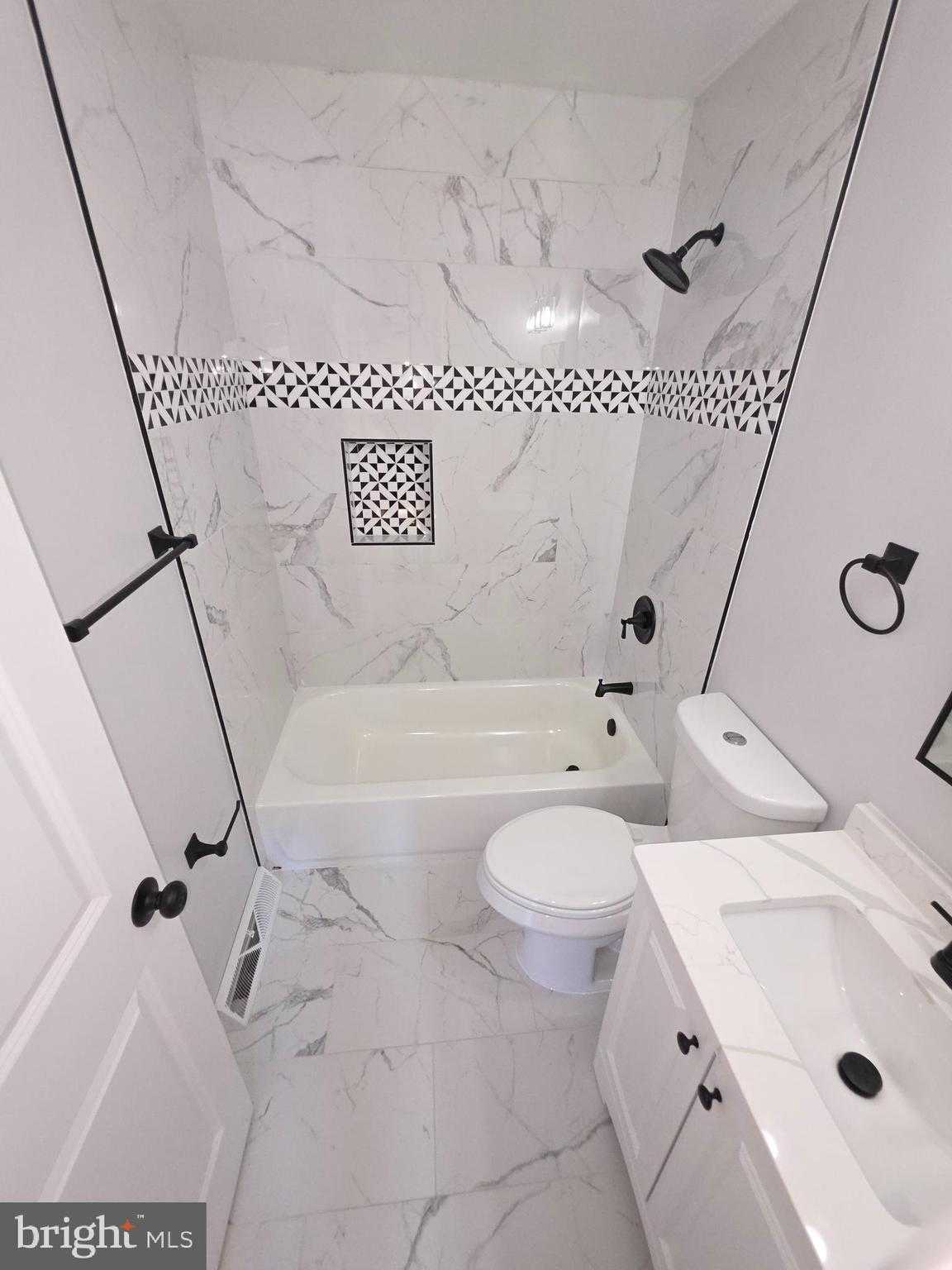 39256 Birch Manor Dr photo 17