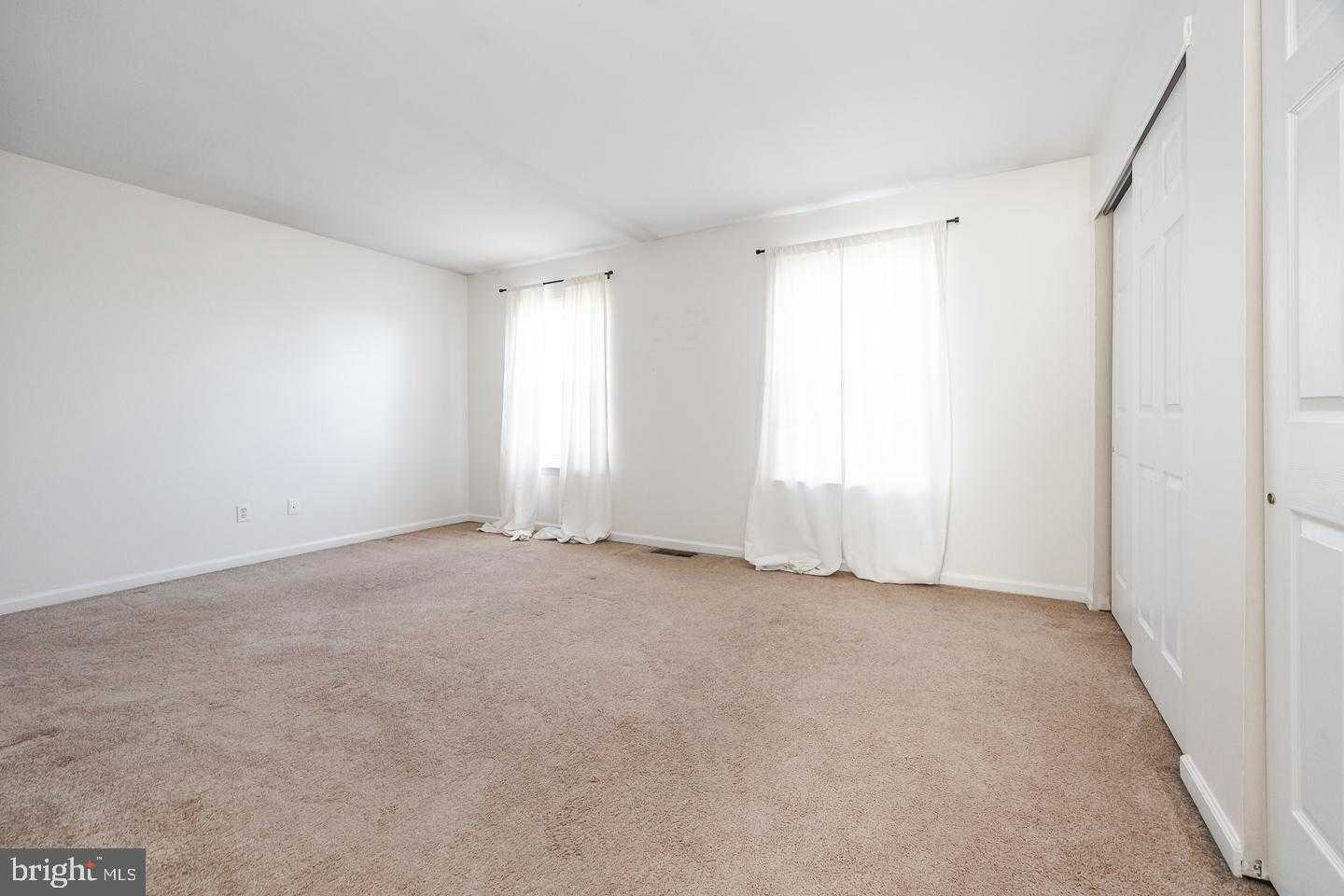 350 Andrew Rd photo 12