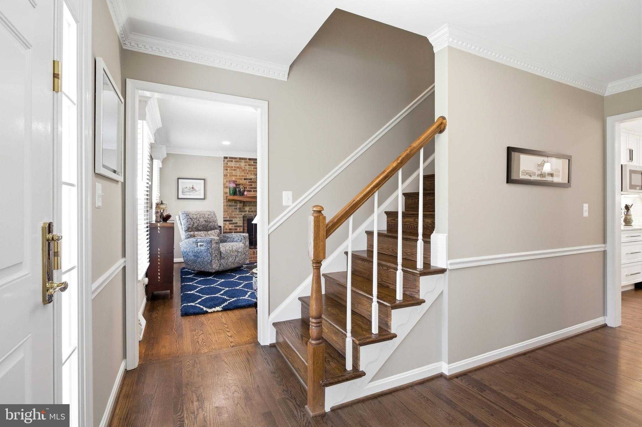 8072 Counselor Rd photo 4