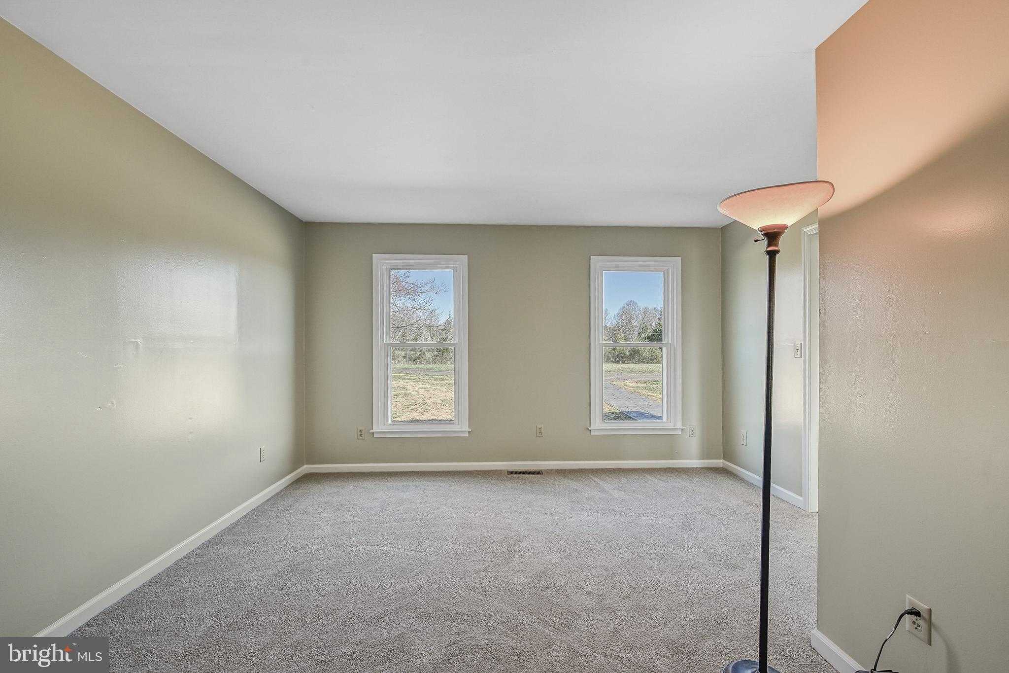 1950 Campbell Rd photo 9