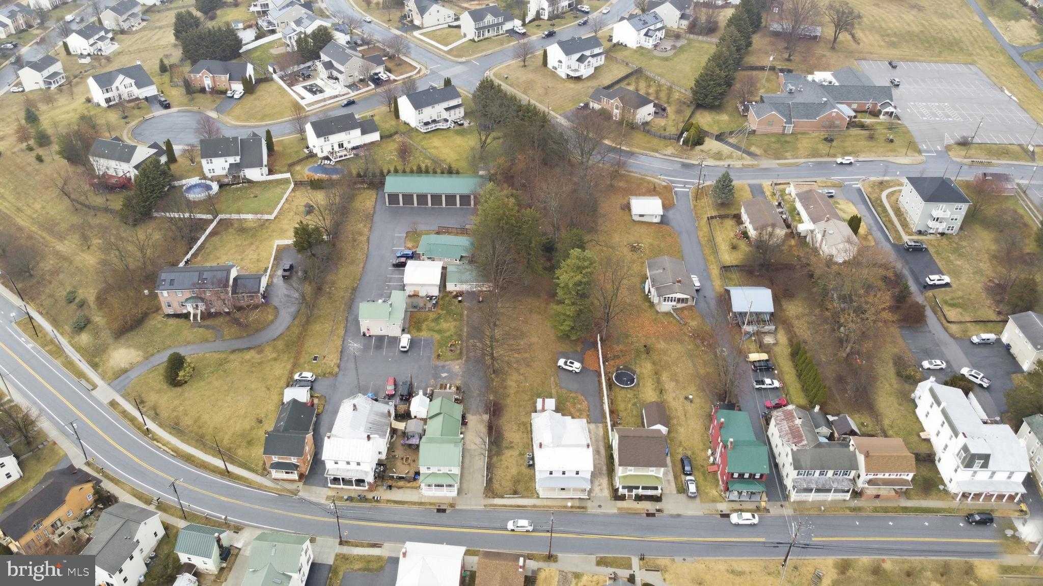 507 E Main St photo 48