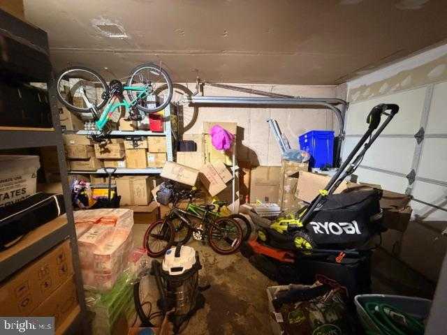 810 Kendrick St photo 39