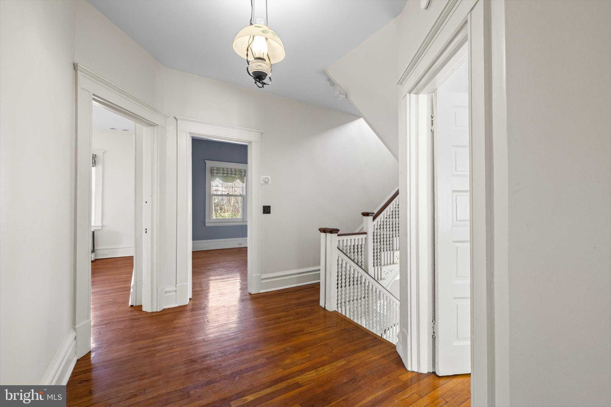 225 Hawthorne Rd photo 31