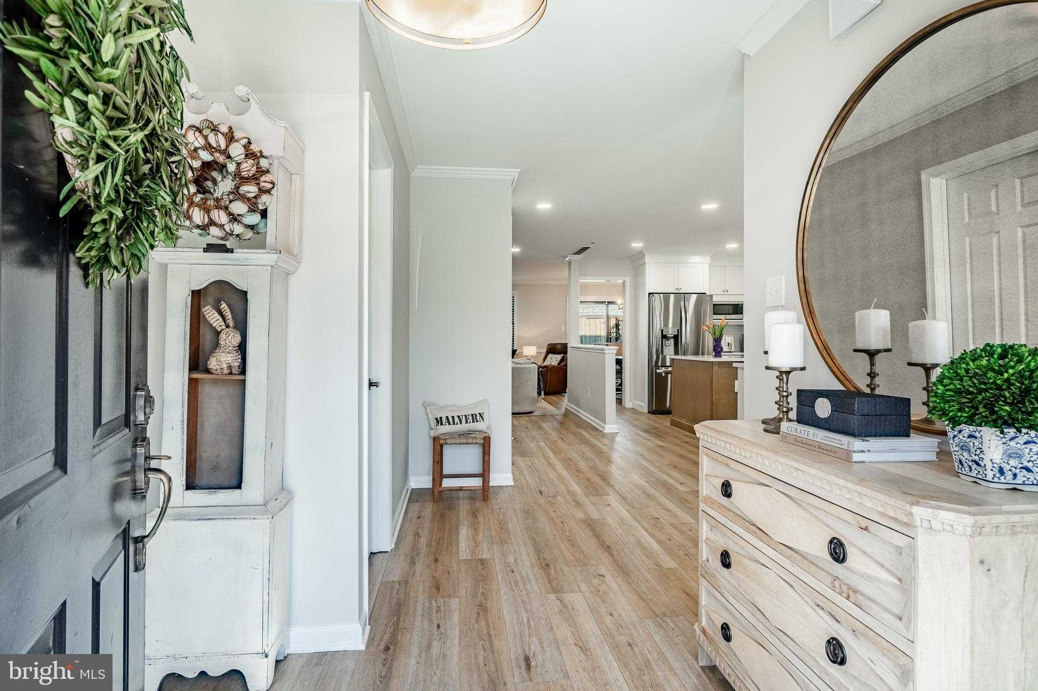 405 Rustmont Dr photo 2