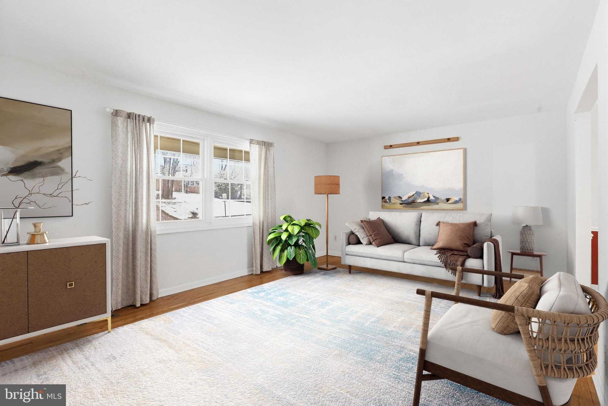 9786 Michaels Way photo 3