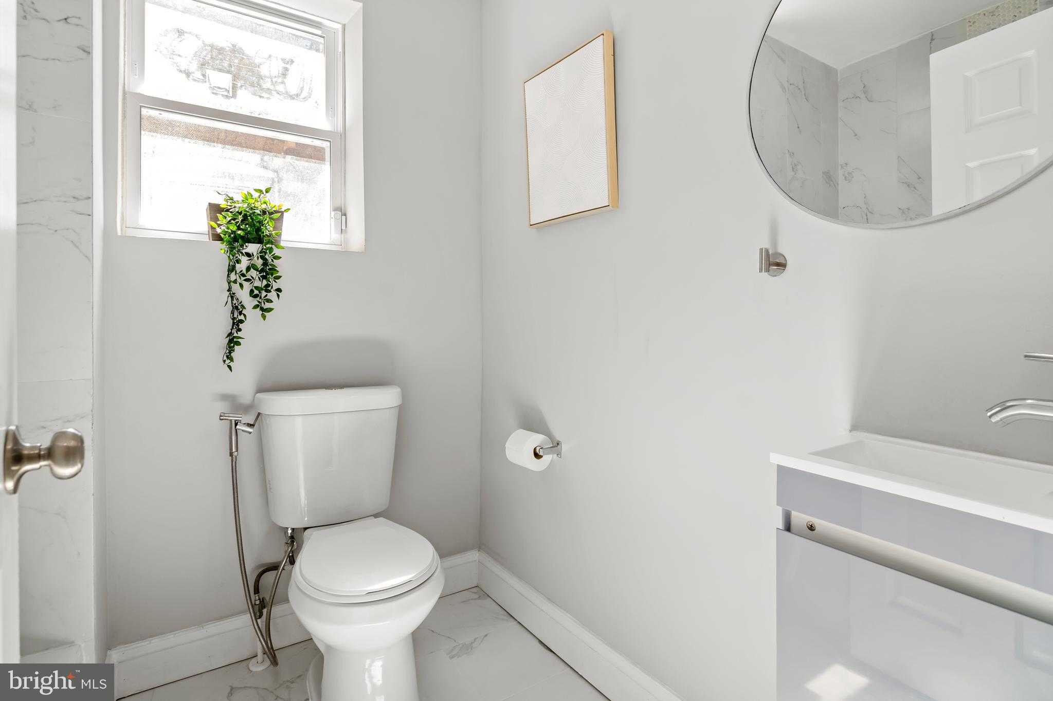 2956 Greenmount Ave photo 19