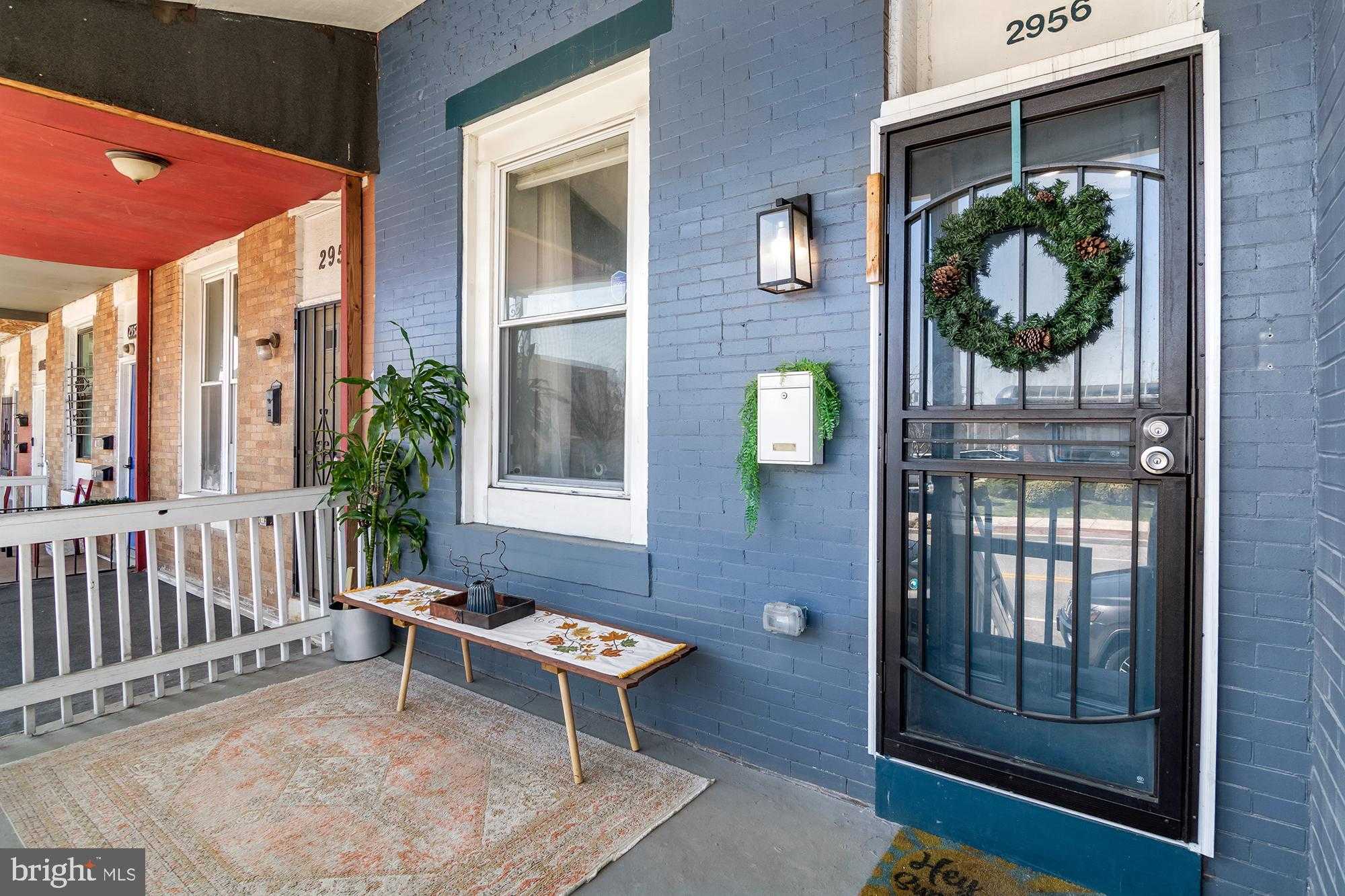 2956 Greenmount Ave photo 2