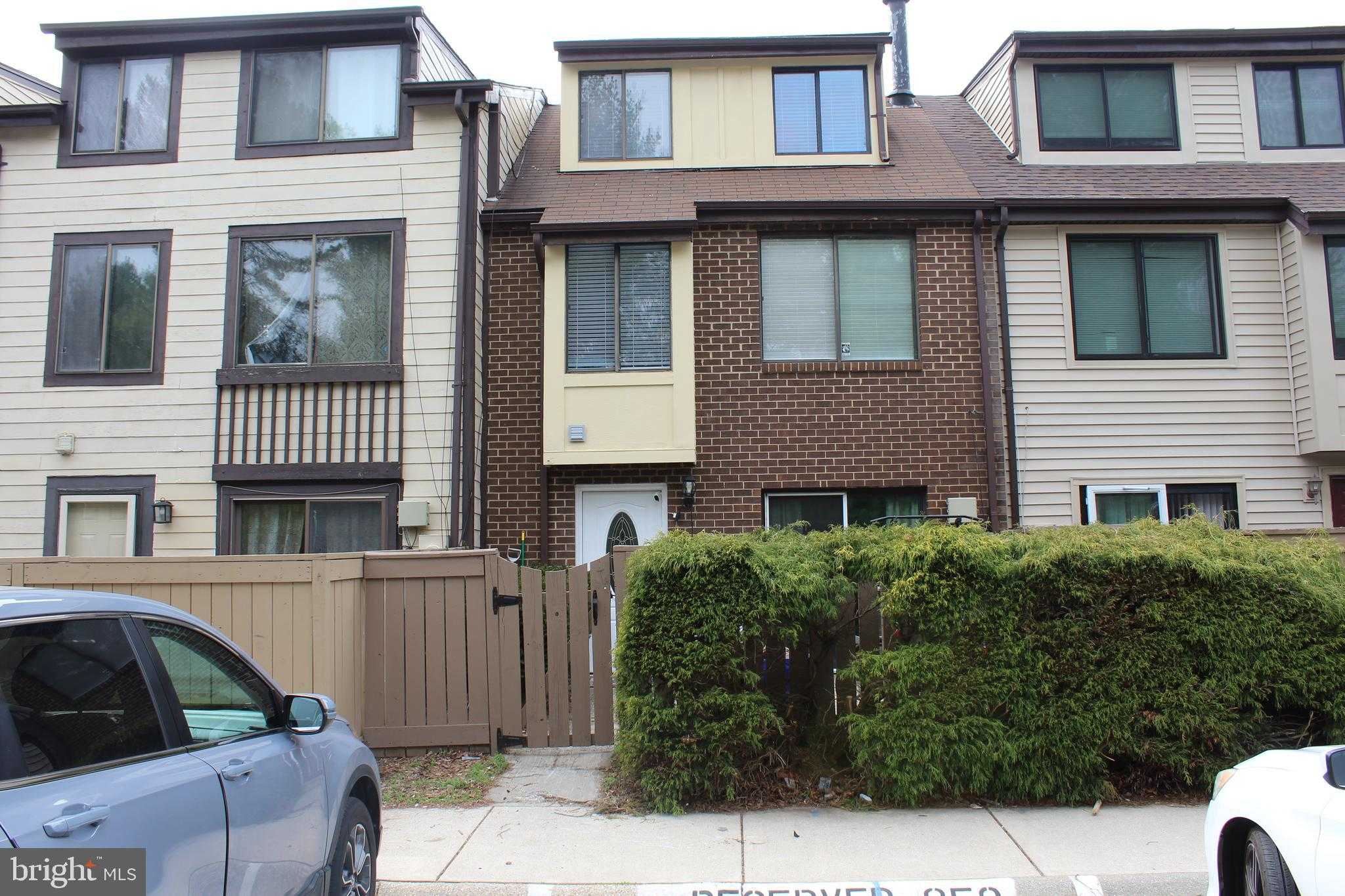 9878 Brookridge CT, Gaithersburg