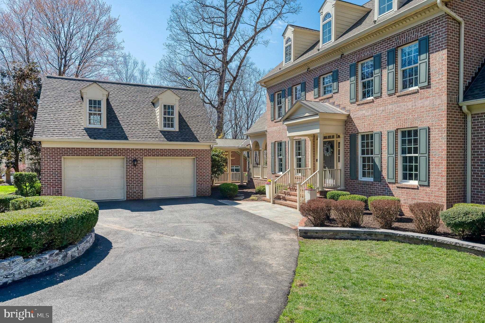 1408 Tayside Way photo 2