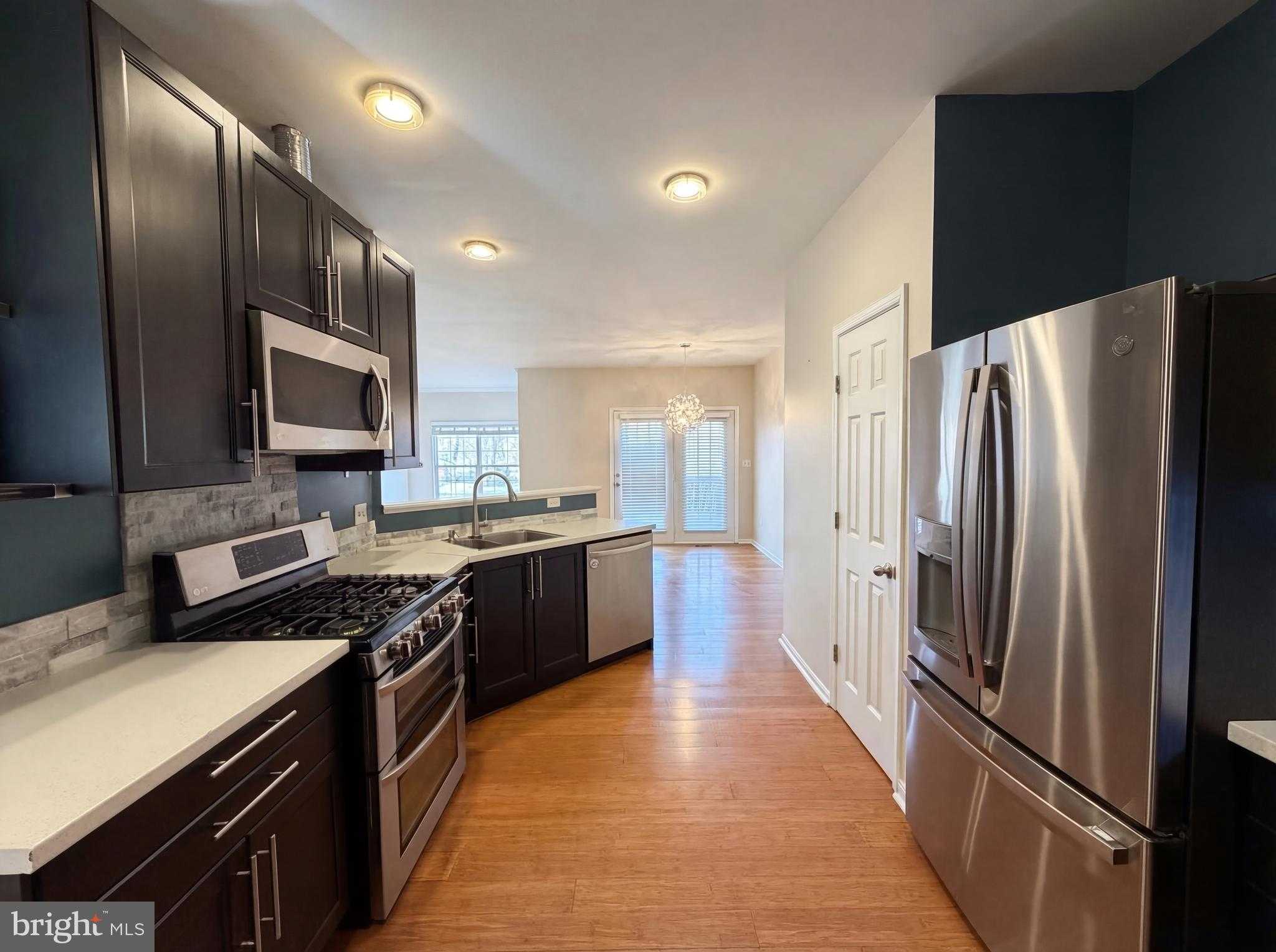 18560 Sierra Springs Sq photo 2