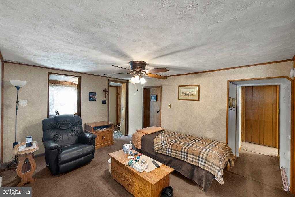 470 Racetrack Rd photo 15